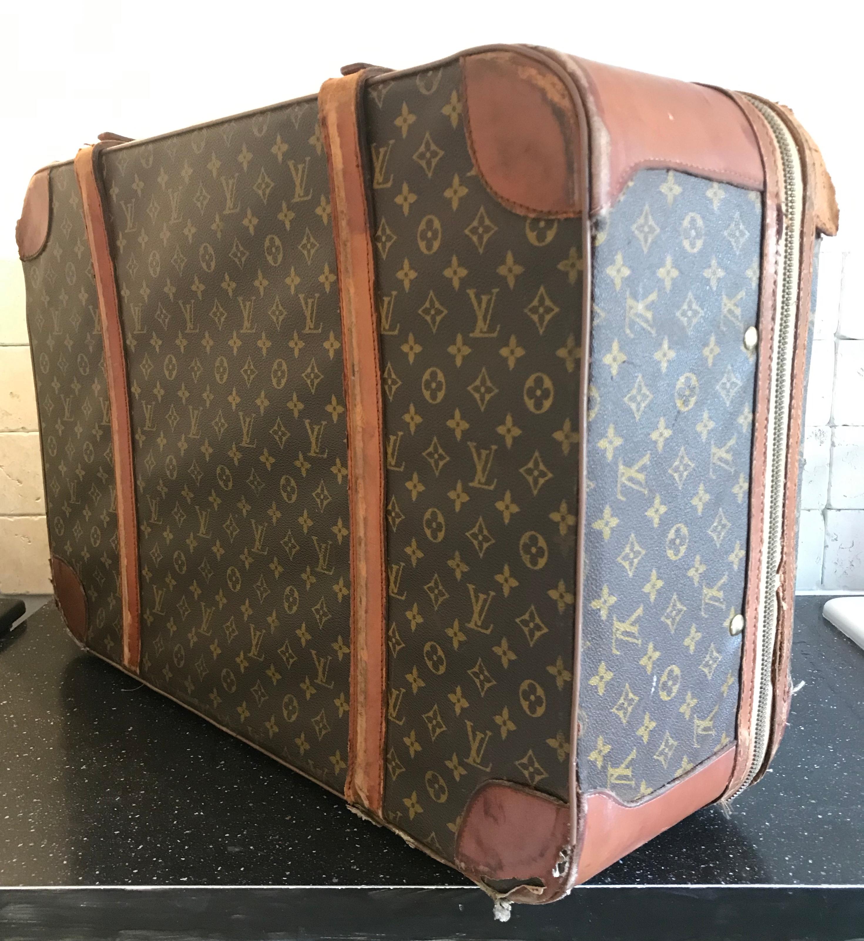 Louis Vuitton Suitcase, France, 1970s For Sale 1