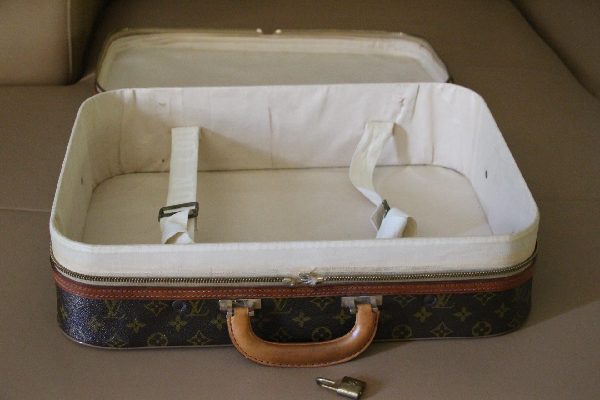  Louis Vuitton-Koffer, Louis Vuitton-Reisetasche, kleine Vuitton-Umhängetasche im Angebot 4