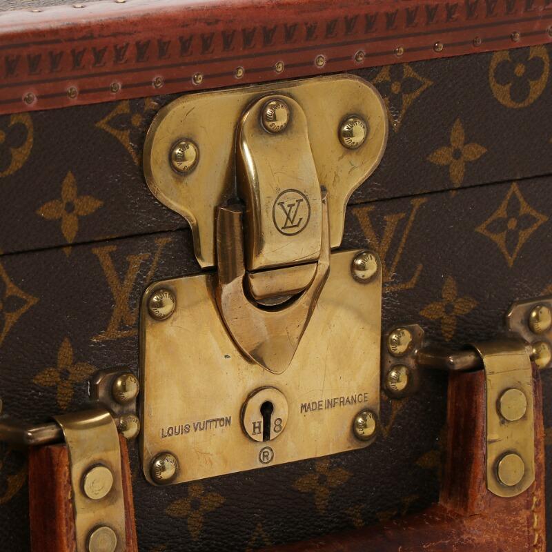 Louis Vuitton Suitcase or Trunk, Monogram Canvas In Good Condition For Sale In Los Gatos, CA