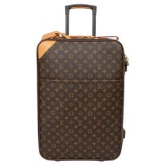 Louis Vuitton suitcase 'Pegase 60' by Marc Jacobs Collection 2022
