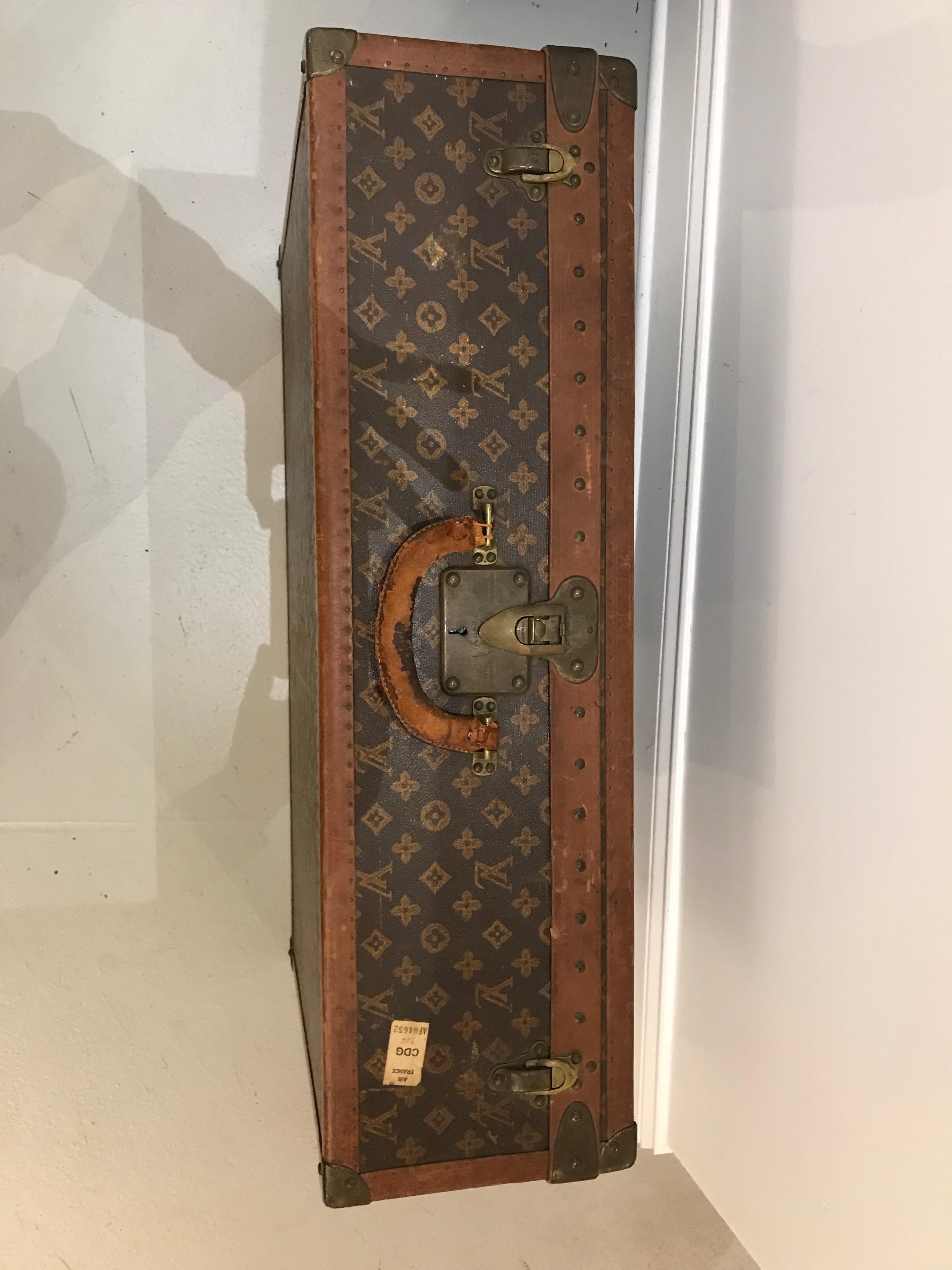 Louis Vuitton Suitcase Trunk In Good Condition For Sale In North Bergen, NJ