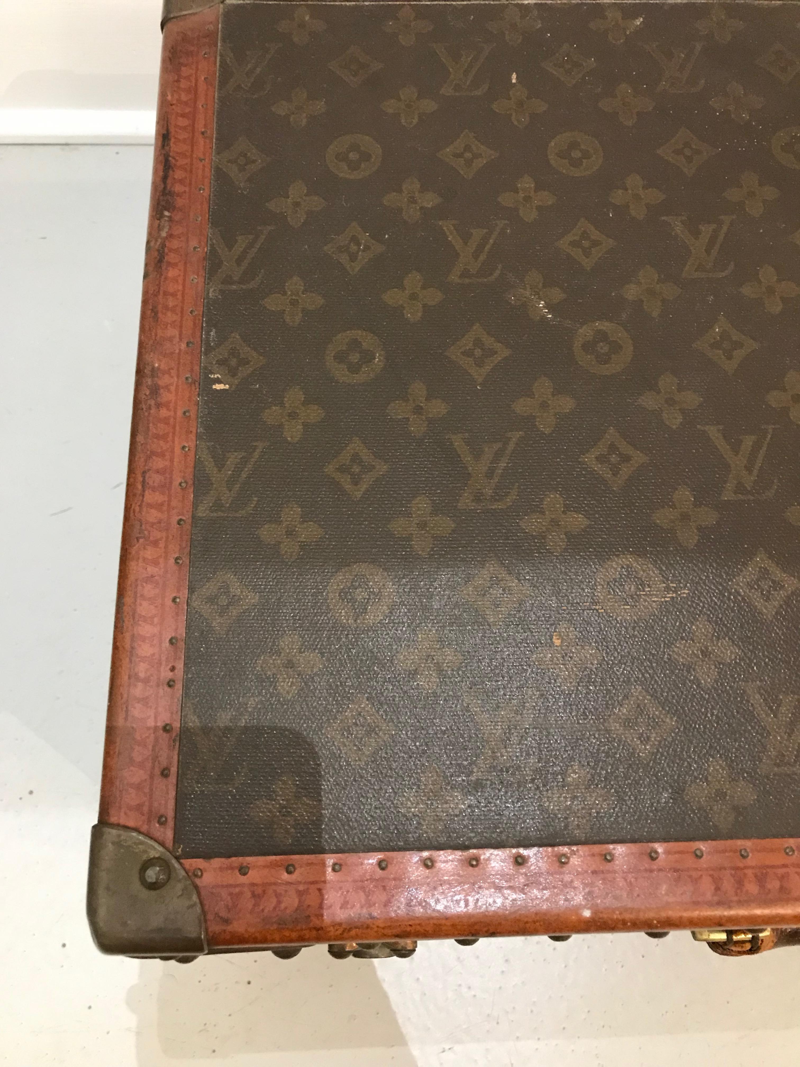 20th Century Louis Vuitton Suitcase Trunk with Key For Sale