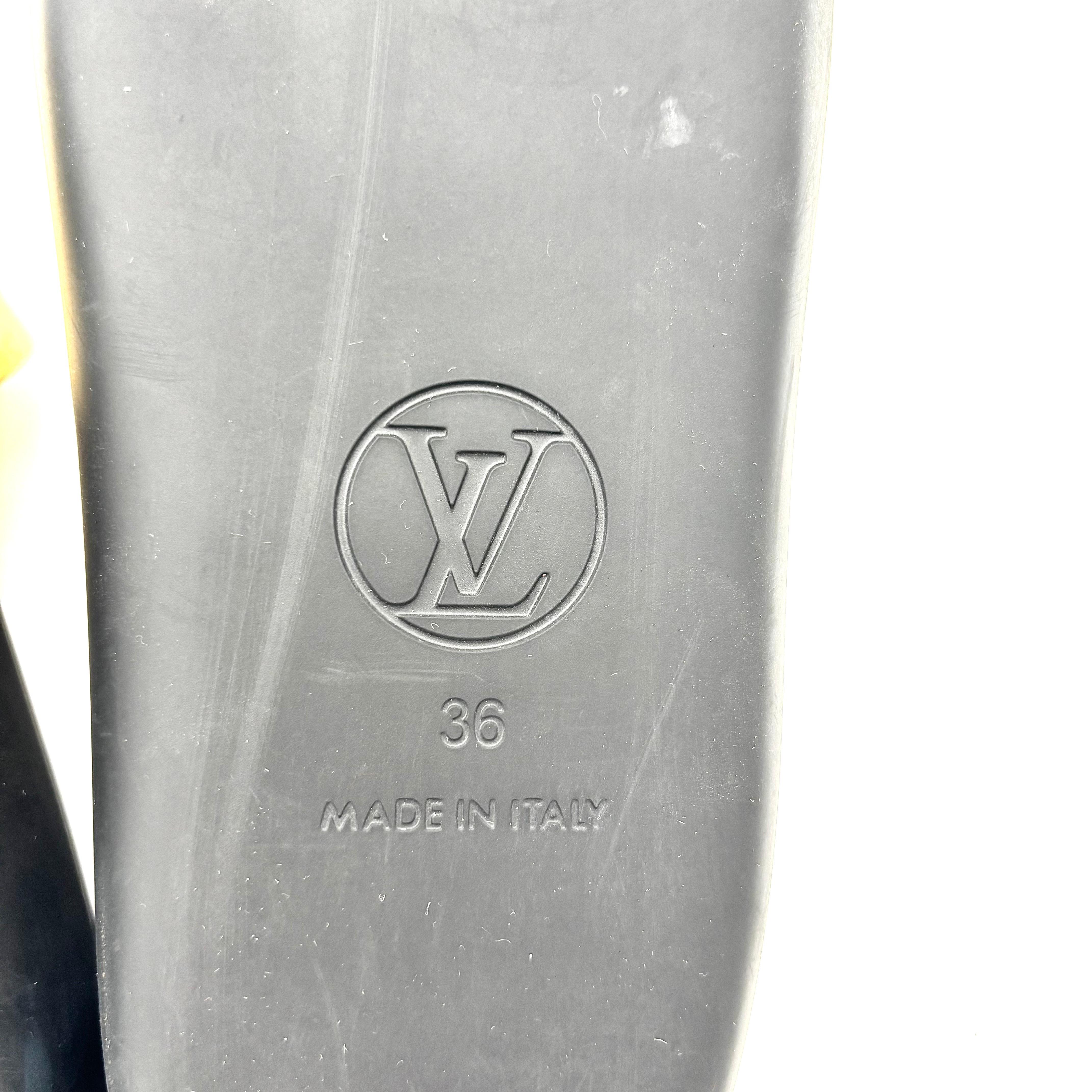 Louis Vuitton Monogram Metallizzato Slip On Sandali 36 in vendita 1
