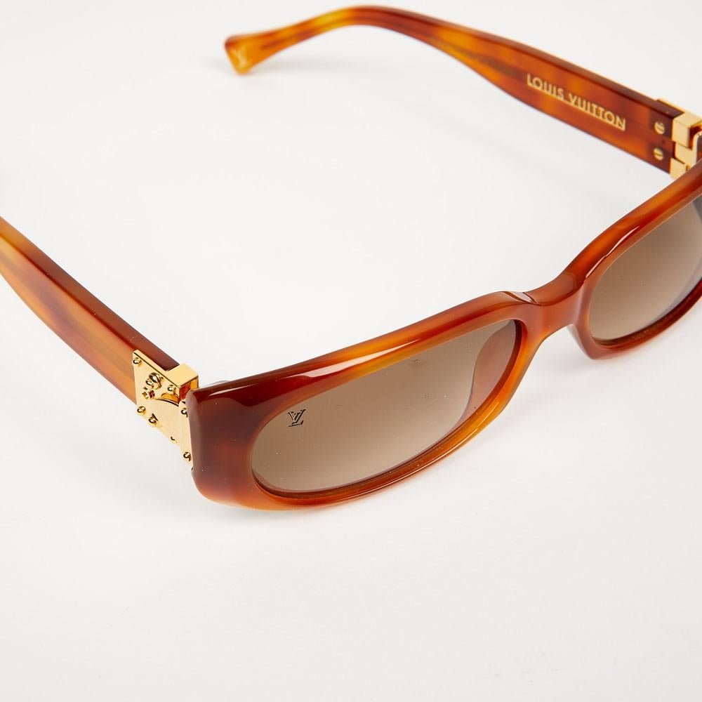 LOUIS VUITTON Sunglasses in Light Brown Acetate In Excellent Condition In Paris, FR