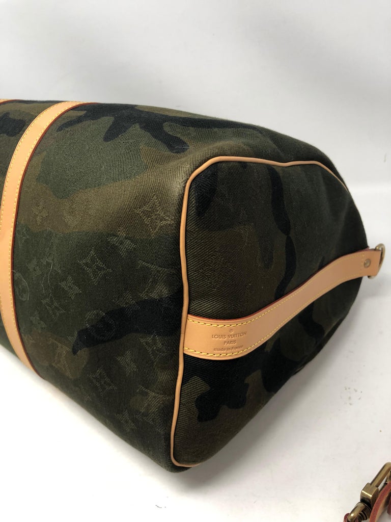 Louis Vuitton Keepall 45 Bandouliere Supreme Camouflage - LVLENKA Luxury  Consignment