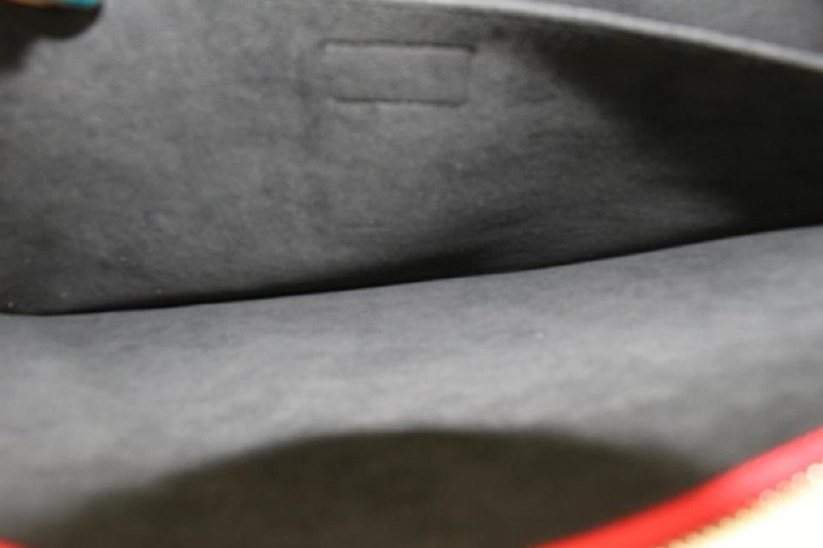 Louis Vuitton Supreme Pochette Jour GM Pochette en cuir épi rouge 600lvs615  Bon état - En vente à Dix hills, NY