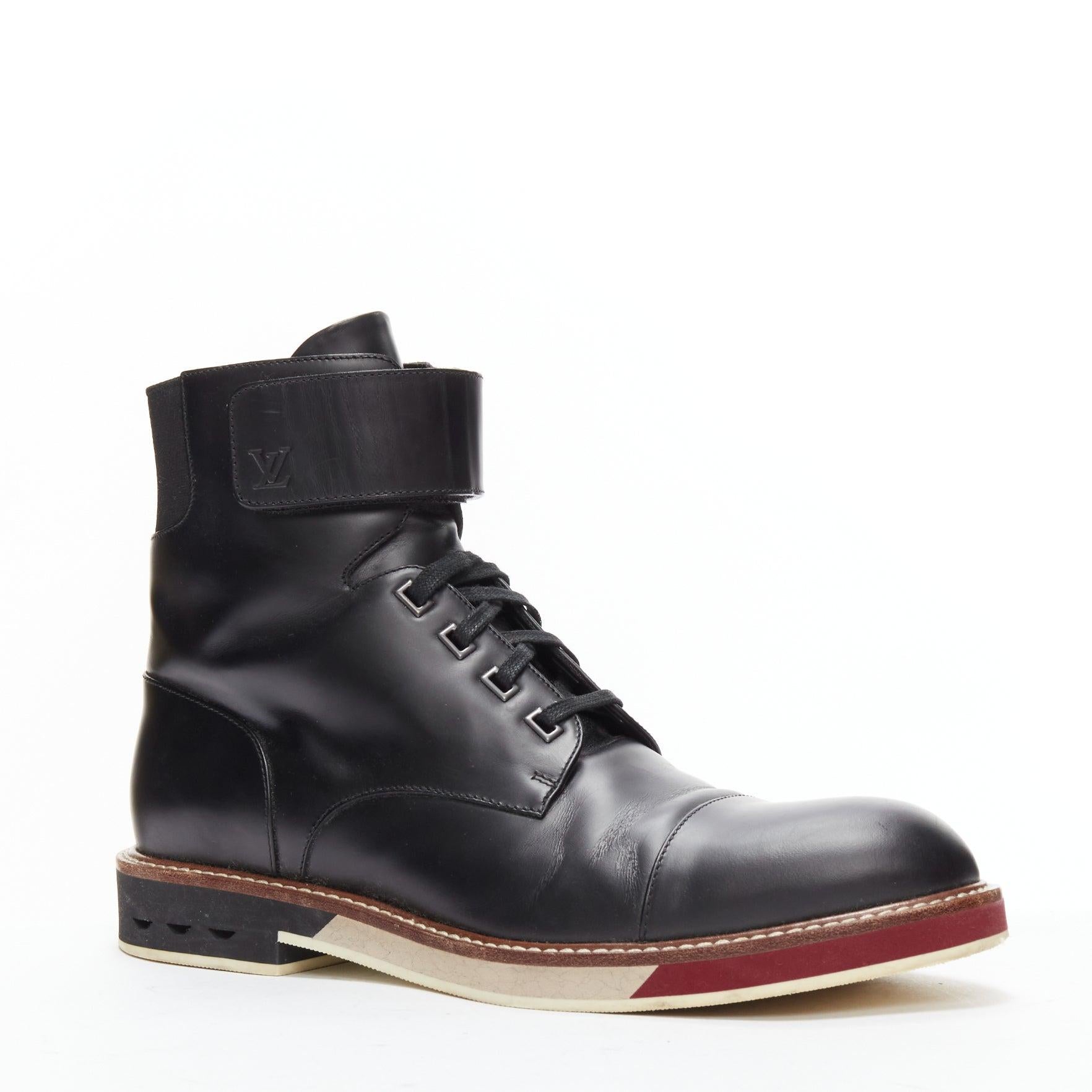 LOUIS VUITTON Sword black leather LV logo hiking lace up boots UK7.5 EU41.5
Reference: TGAS/D00672
Brand: Louis Vuitton
Model: Sword
Material: Leather
Color: Black, Multicolour
Pattern: Solid
Closure: Magic Tape
Lining: Black Leather
Extra Details: