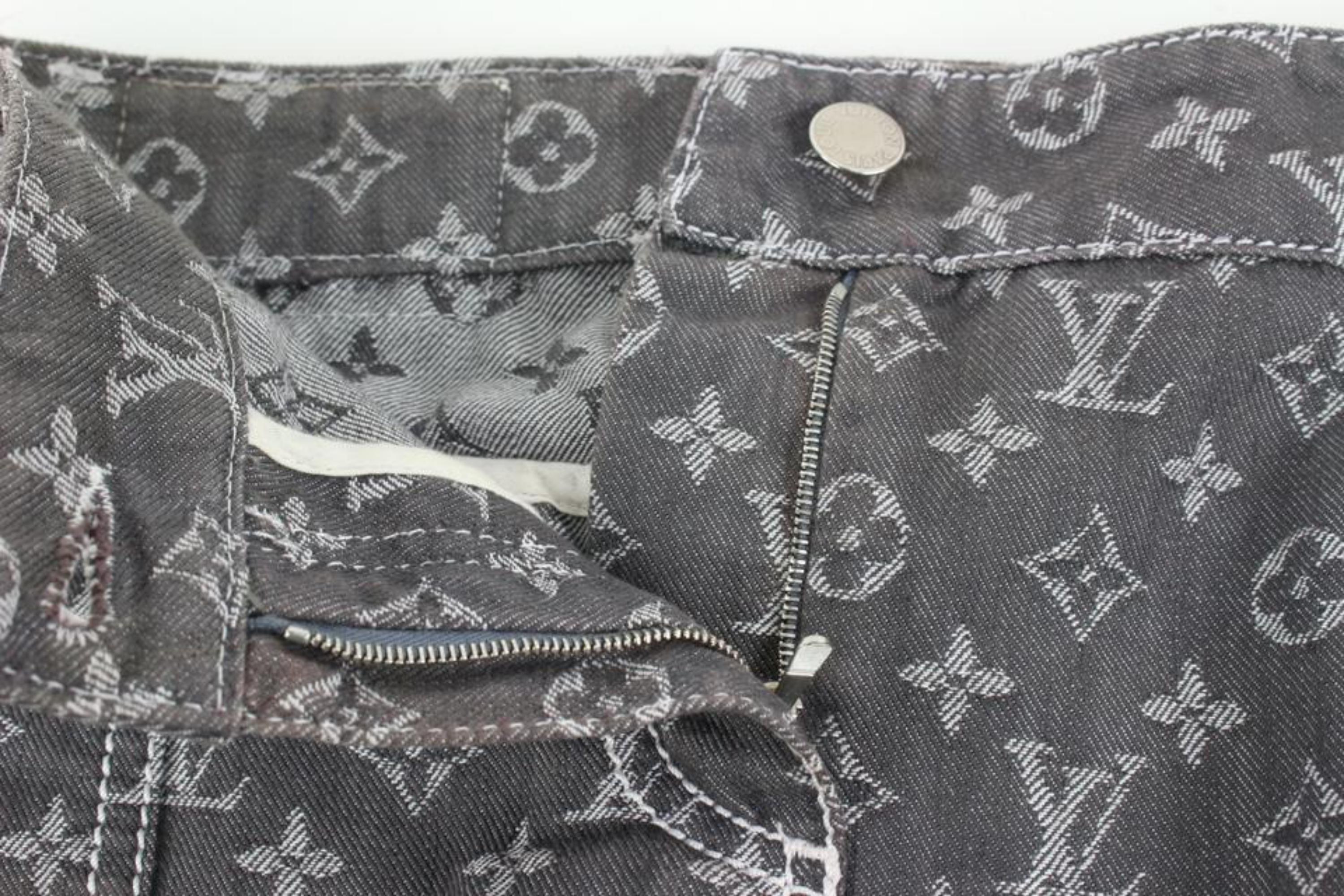 Louis Vuitton Sz 2  Grey Denim Monogram Cropped Jeans Capri Pants Upcycle 13lz41 For Sale 6