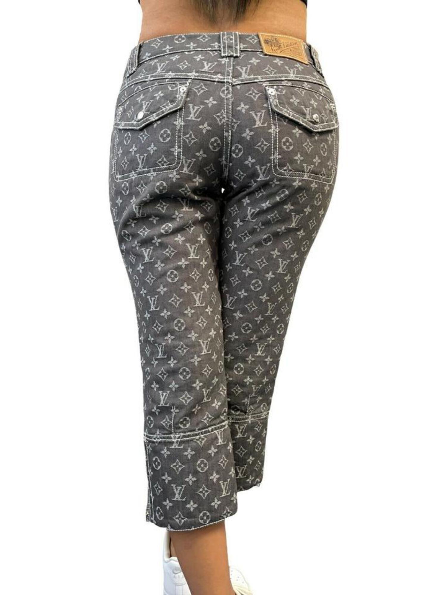 Louis Vuitton Sz 2  Grey Denim Monogram Cropped Jeans Capri Pants Upcycle 13lz41 In Excellent Condition For Sale In Dix hills, NY