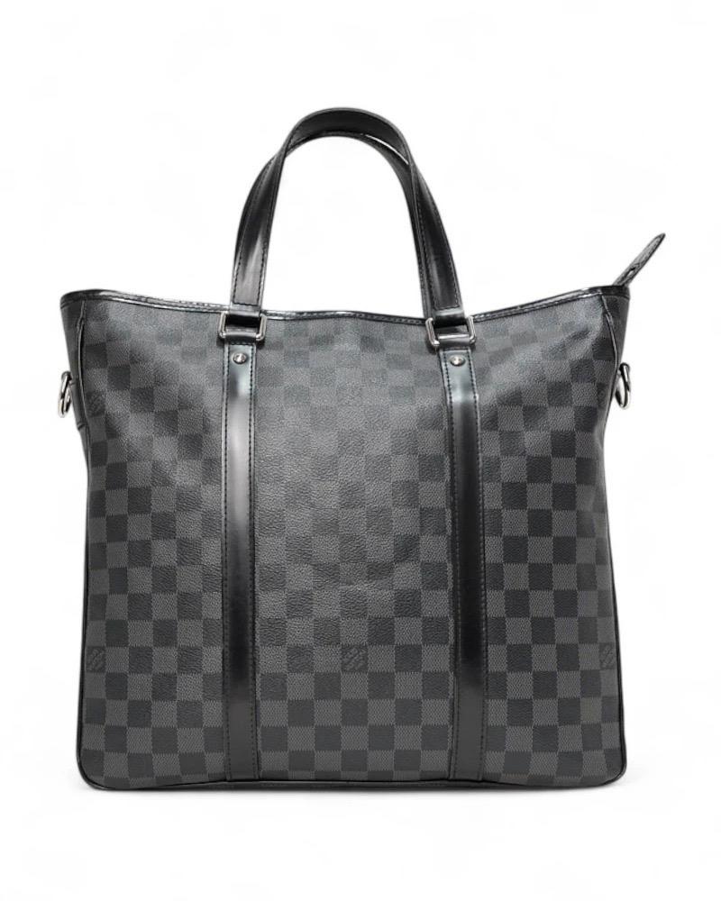 Louis Vuitton Tadao MM Damier Graphite Borsa a mano For Sale 1