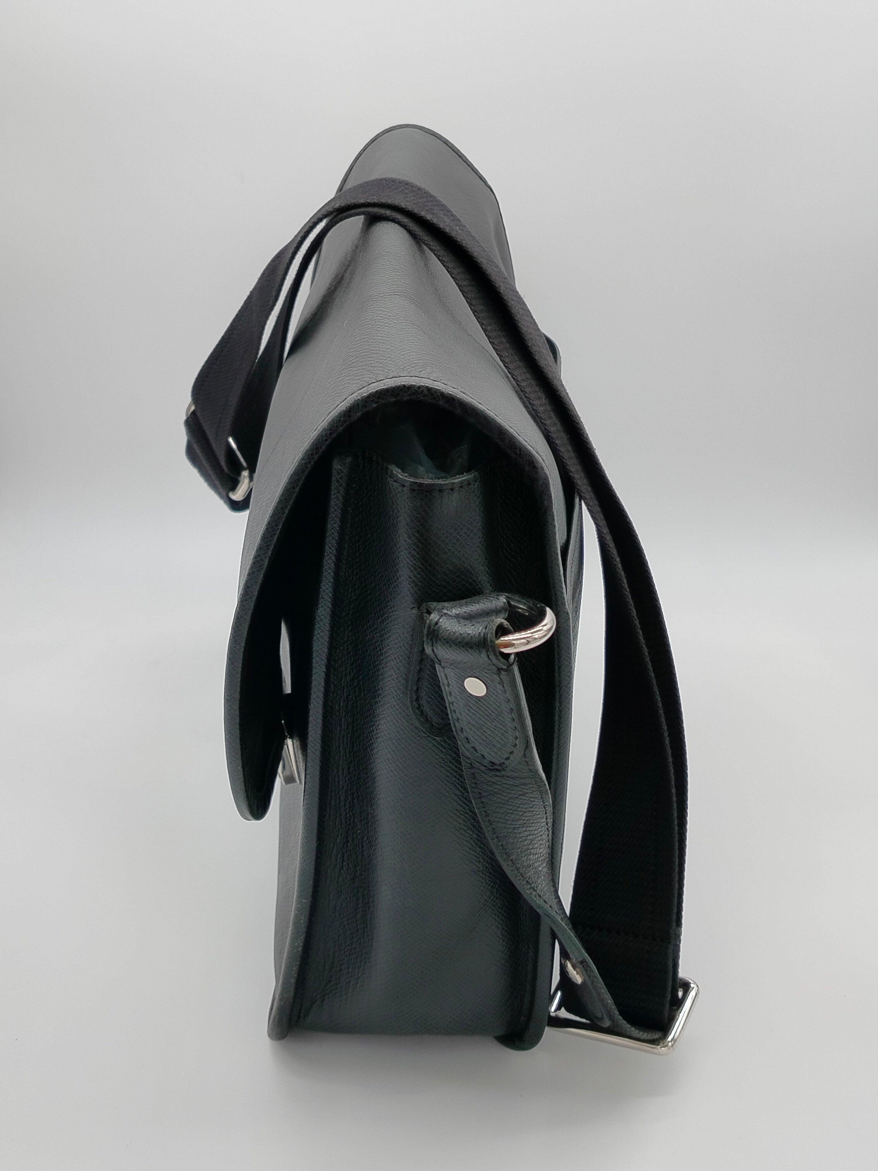 Louis Vuitton Taiga Alexei Messenger Bag - '00s In Excellent Condition In Milano, IT