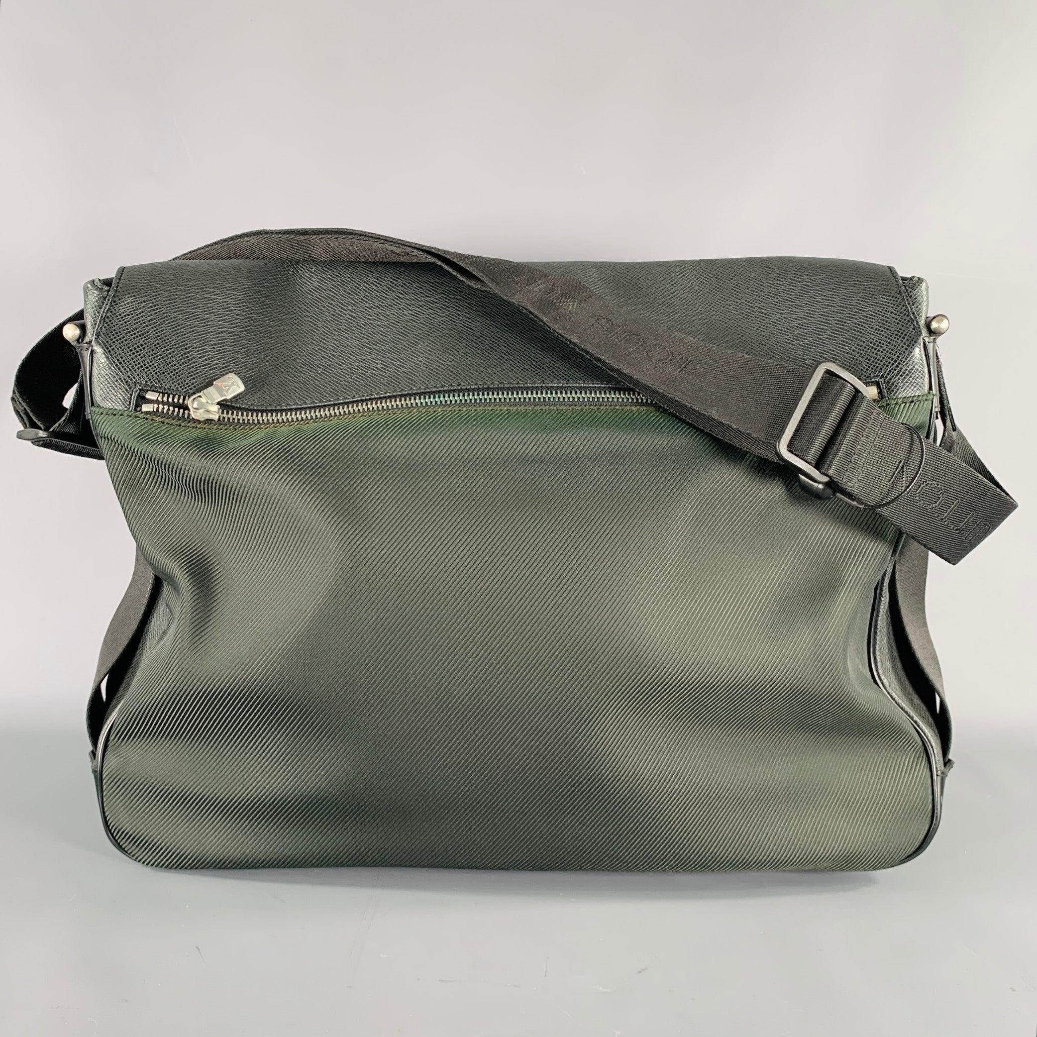 Men's LOUIS VUITTON -Taiga Dersou- Black Dark Green Nylon Leather Messenger Bag