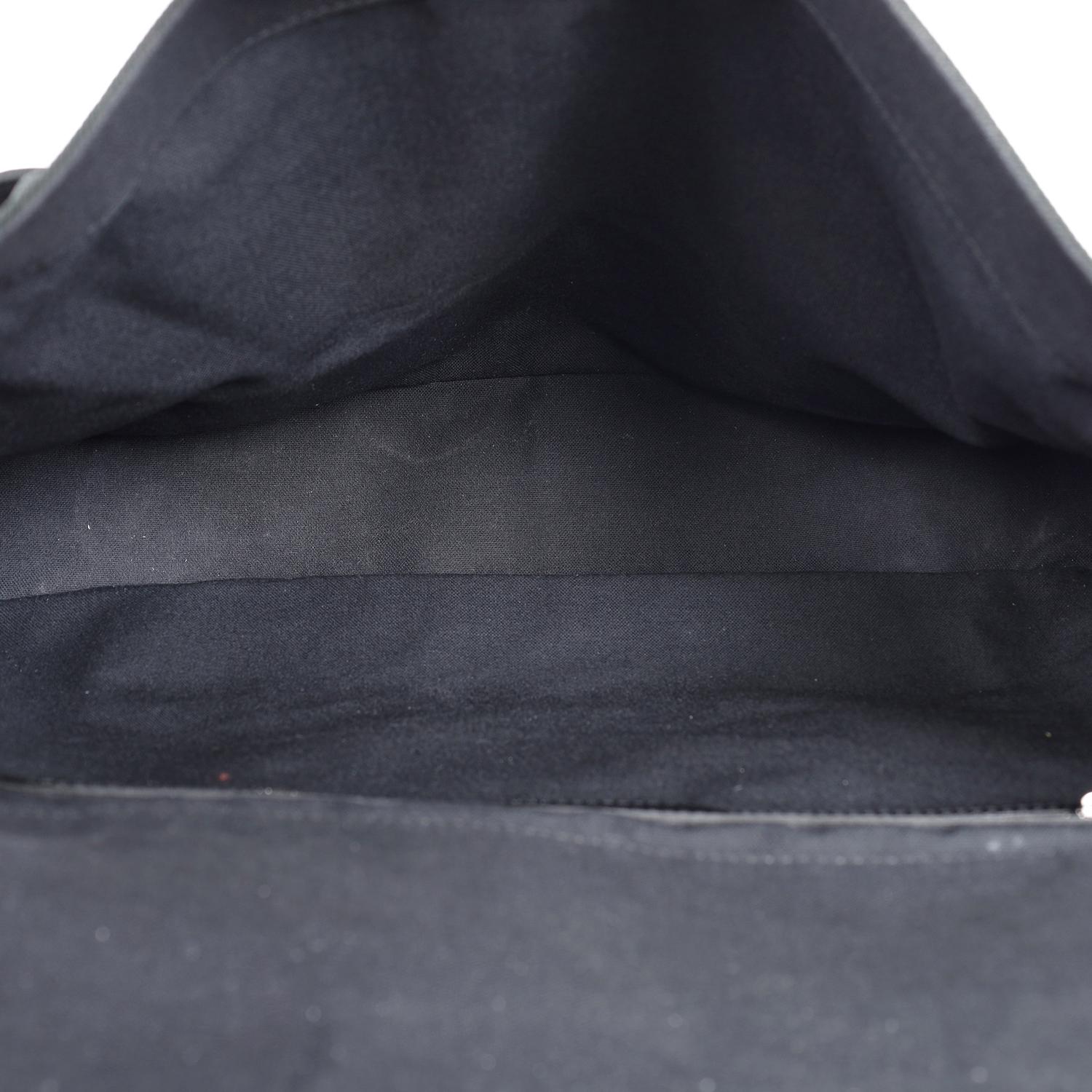 Louis Vuitton Taiga Dersou Messenger Business Bag Black  en vente 8