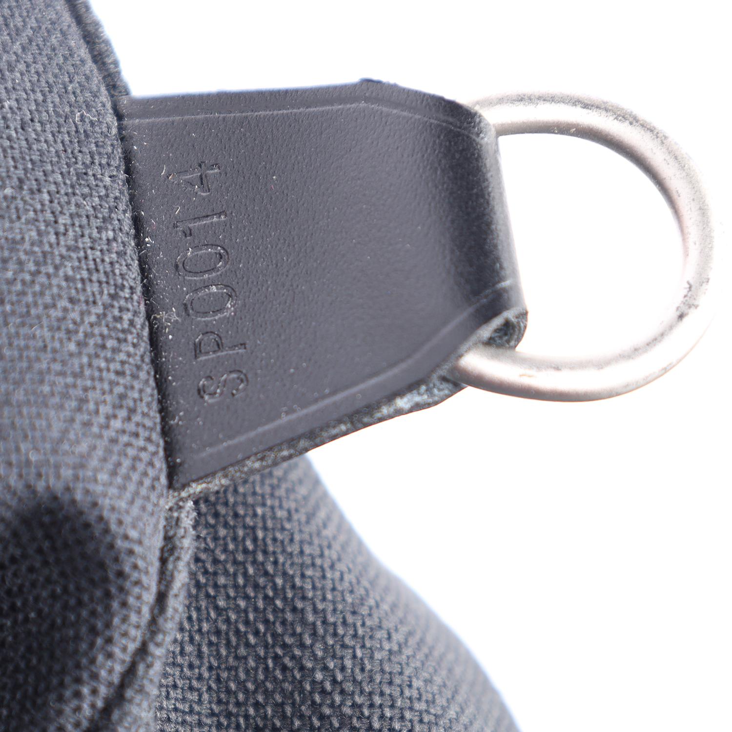 Louis Vuitton Taiga Dersou Messenger Business Bag Black  For Sale 9