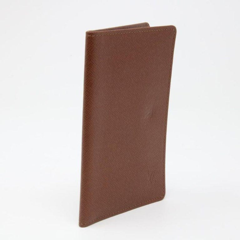 Louis Vuitton Taiga Leather Bifold ID Card Wallet LV-W0930P-0410 For Sale  at 1stDibs