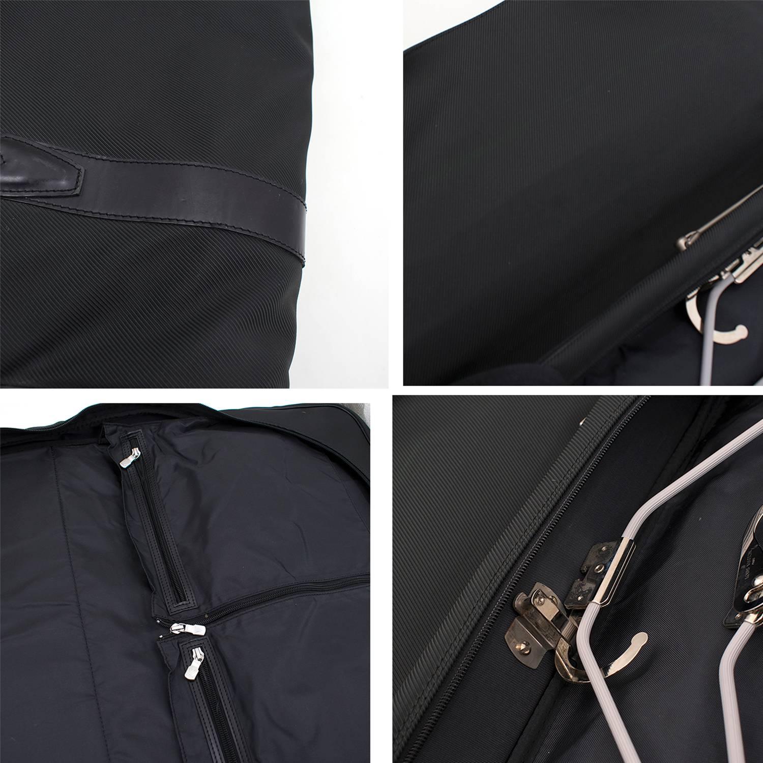 Louis Vuitton Taiga Leather Garment Bag For Sale 3