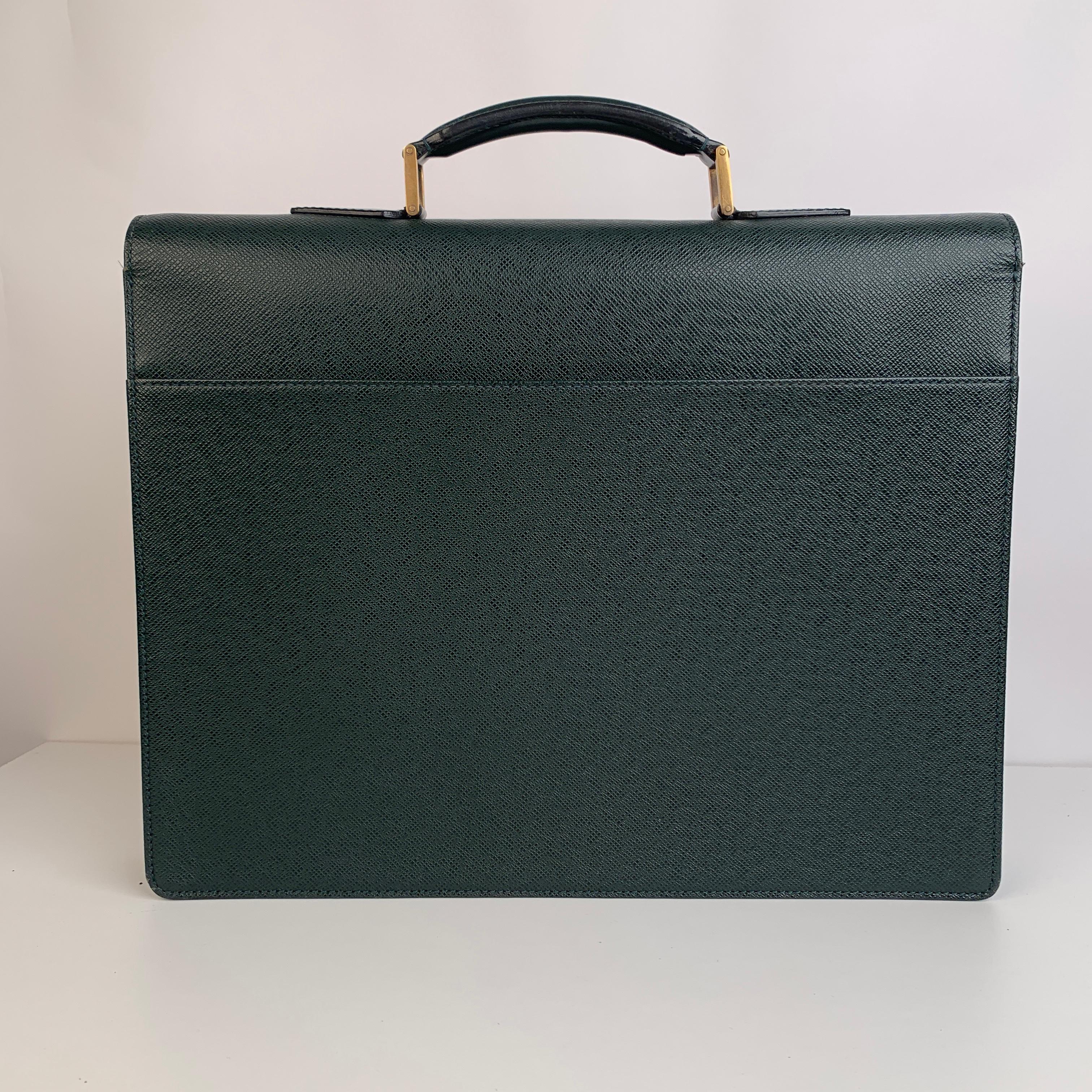 Louis Vuitton Taiga Leather Robusto 2 Compartments Briefcase MI0928 1