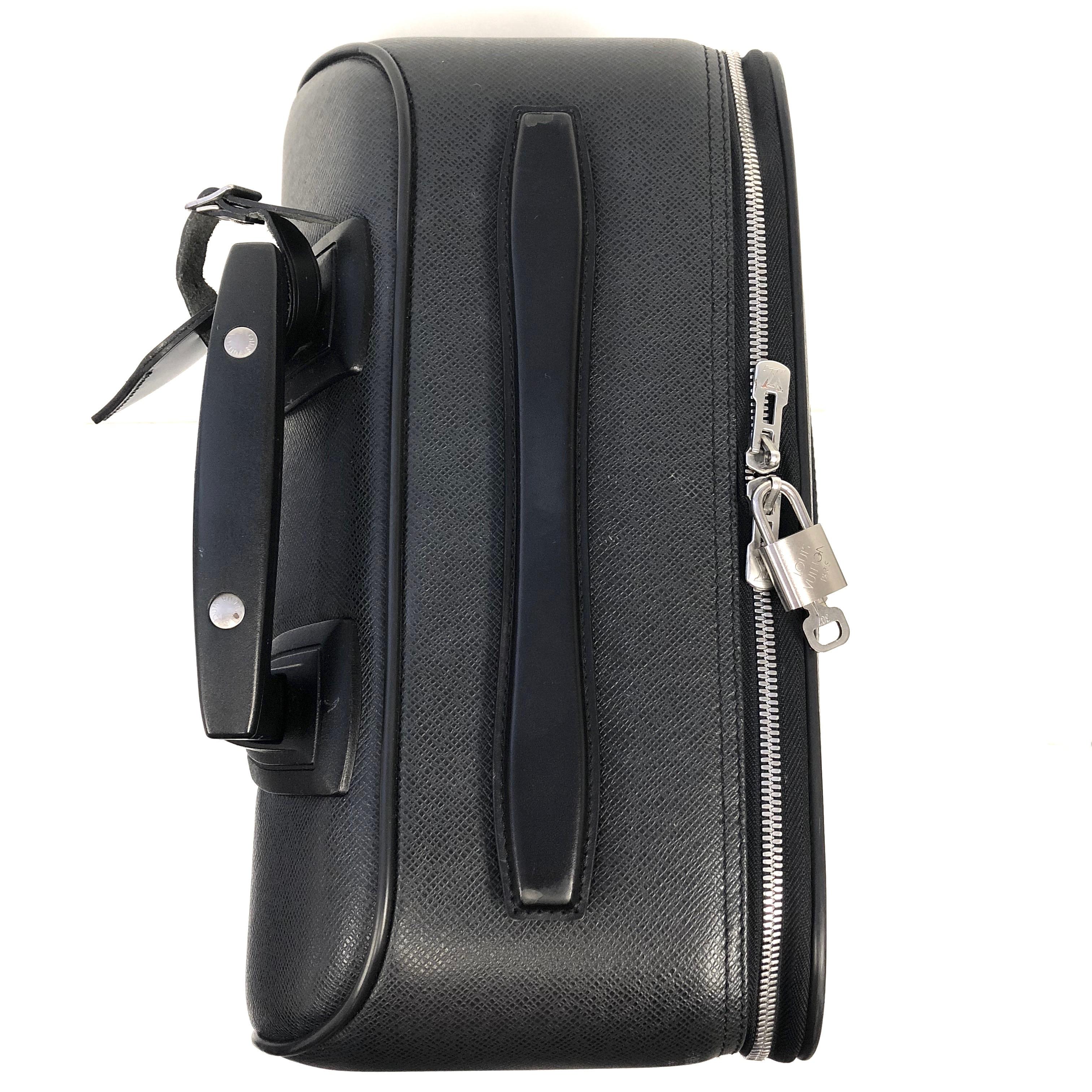 Black LOUIS VUITTON Taiga Pegase 45 Ardoise Business Suitecase Luggage For Sale