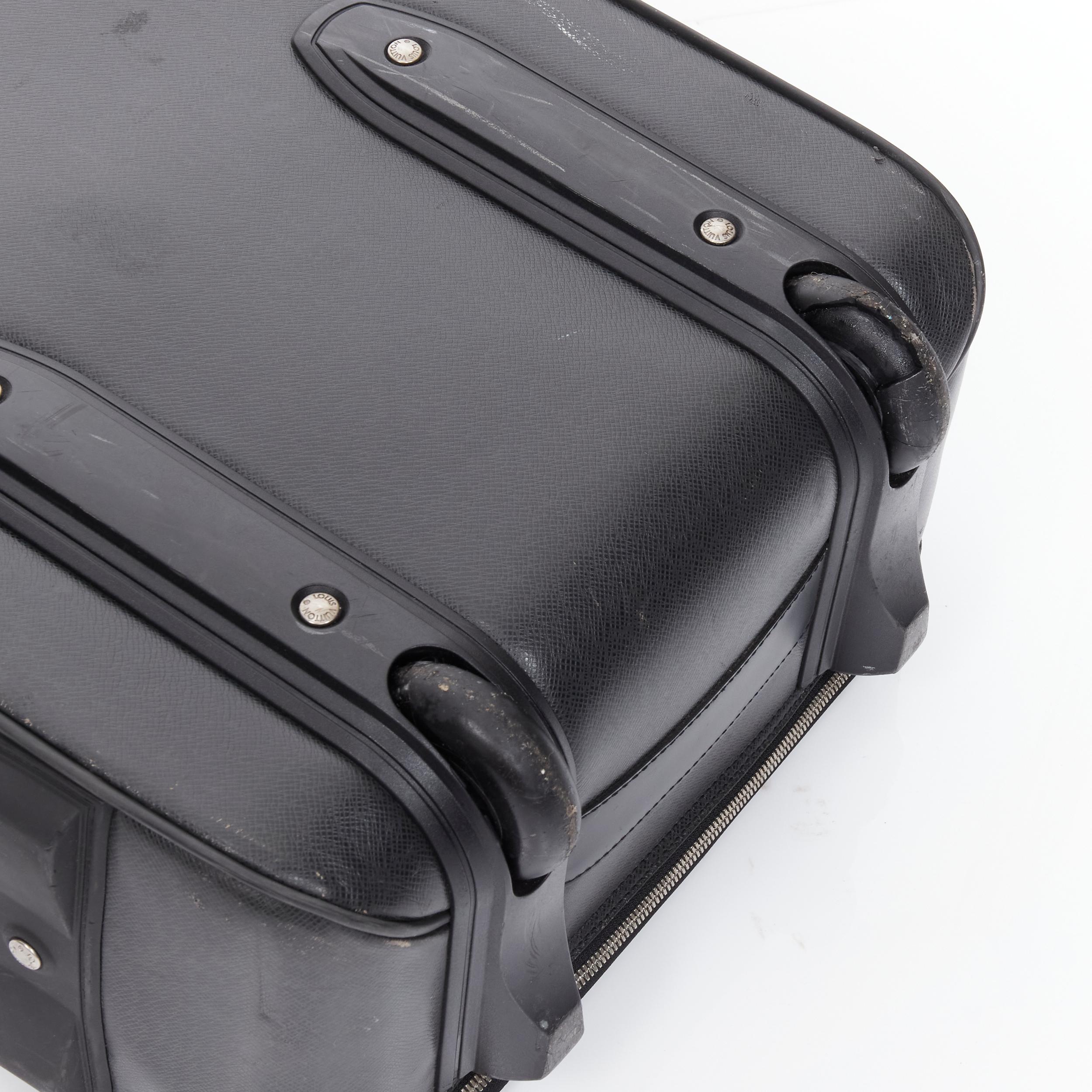 LOUIS VUITTON Taiga Pegase 60 Business black rolling suitcase luggage 2