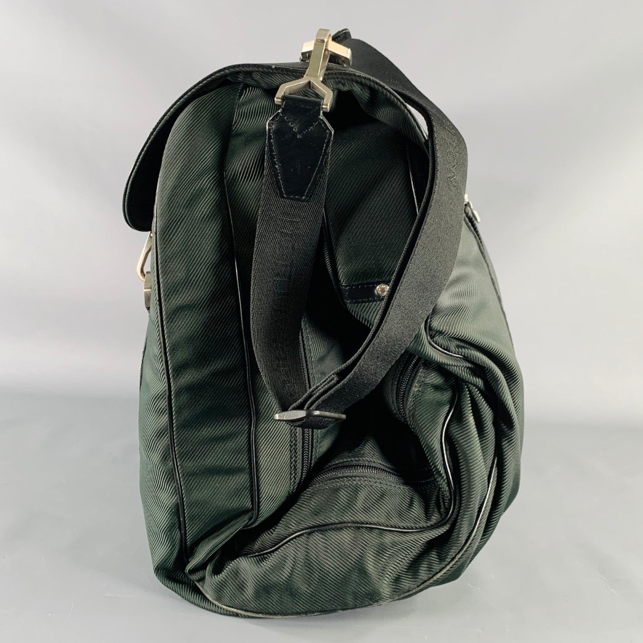 LOUIS VUITTON Taiga Portable Gibeciere Ardoise Green Black Two Tone Nylon Leather Travel Suitcase Bag For Sale 2