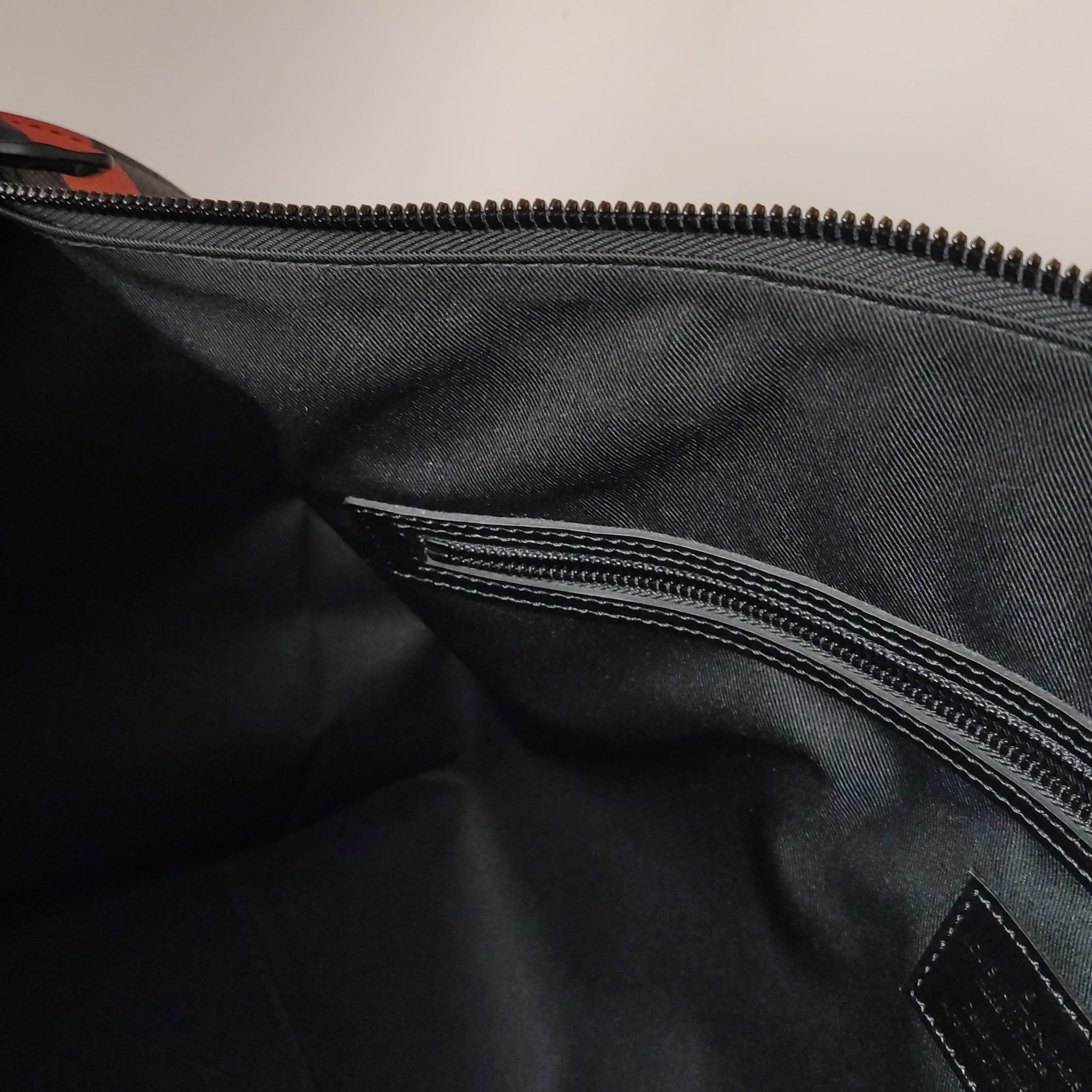 Louis Vuitton Taiga Rainbow Black Keepall Bandouliere 50 Leather For Sale 8
