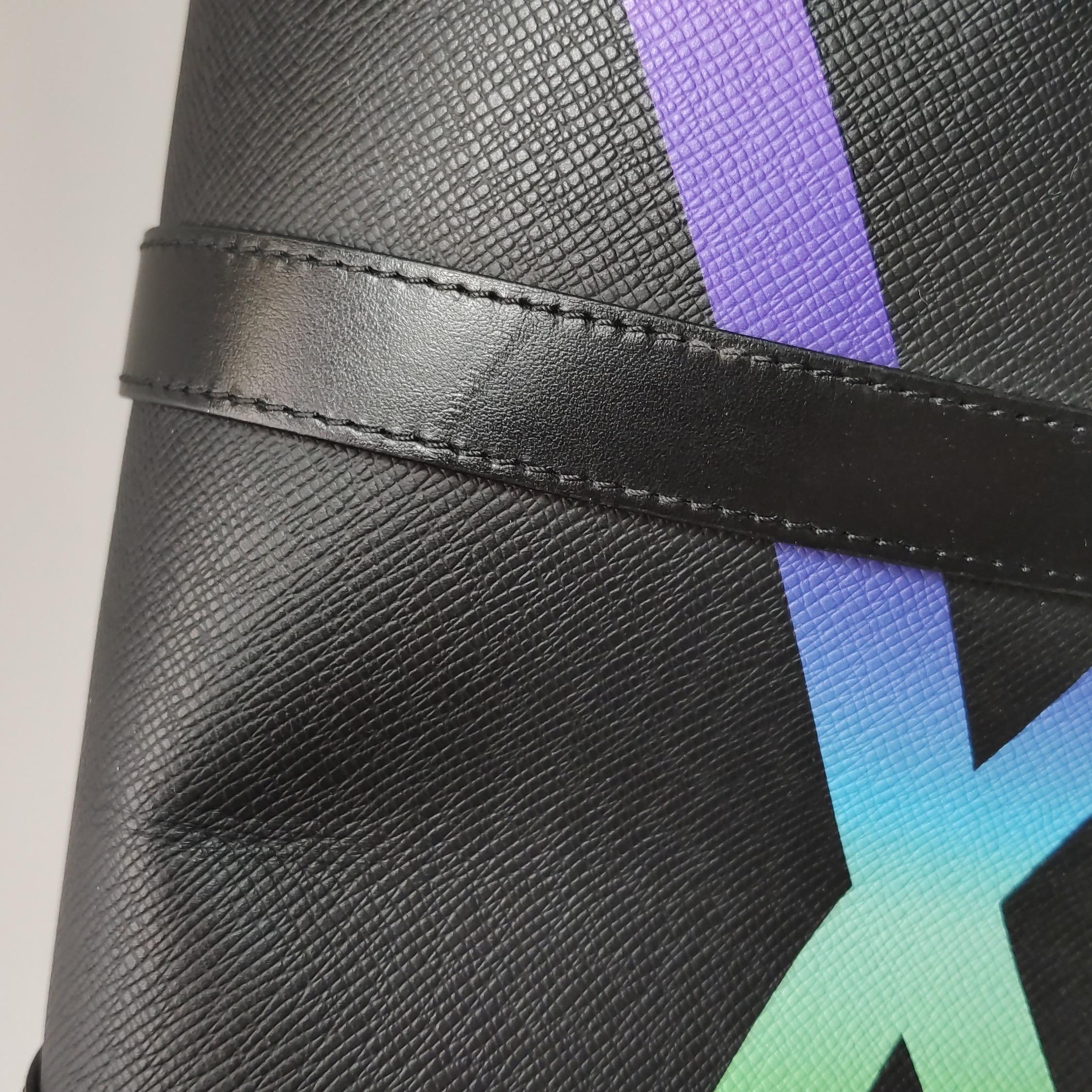 Louis Vuitton Taiga Rainbow Black Keepall Bandouliere 50 Leather For Sale 10