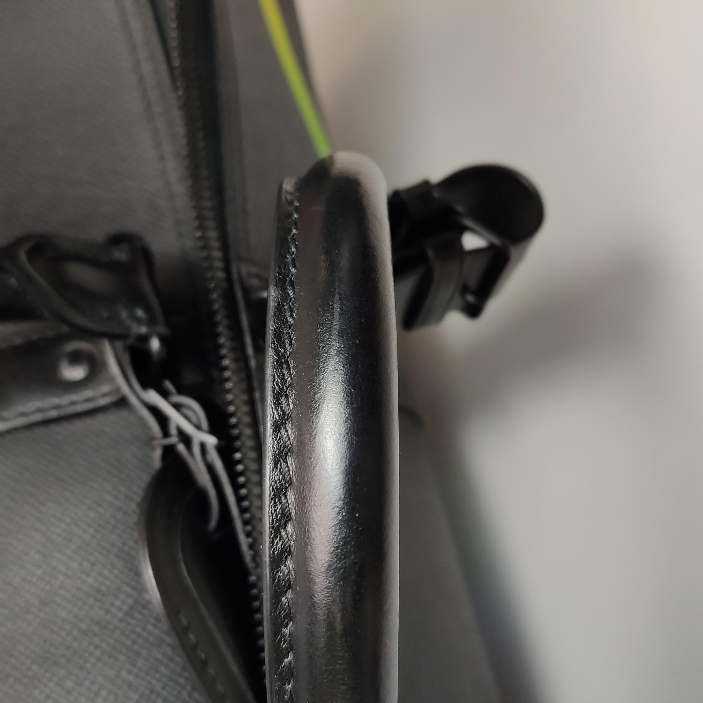 Louis Vuitton Taiga Rainbow Black Keepall Bandouliere 50 Leather For Sale 13