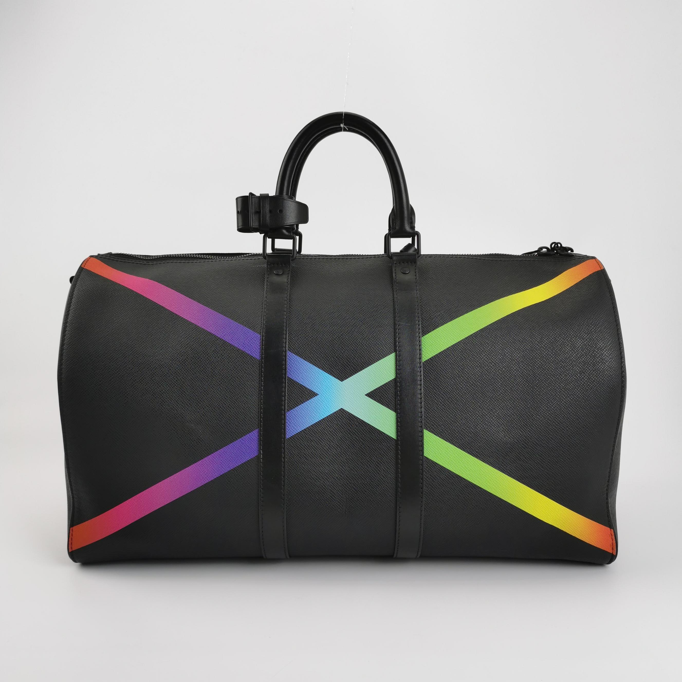 Louis Vuitton Taiga Rainbow Black Keepall Bandouliere 50 Leather In Good Condition For Sale In AUBERVILLIERS, FR