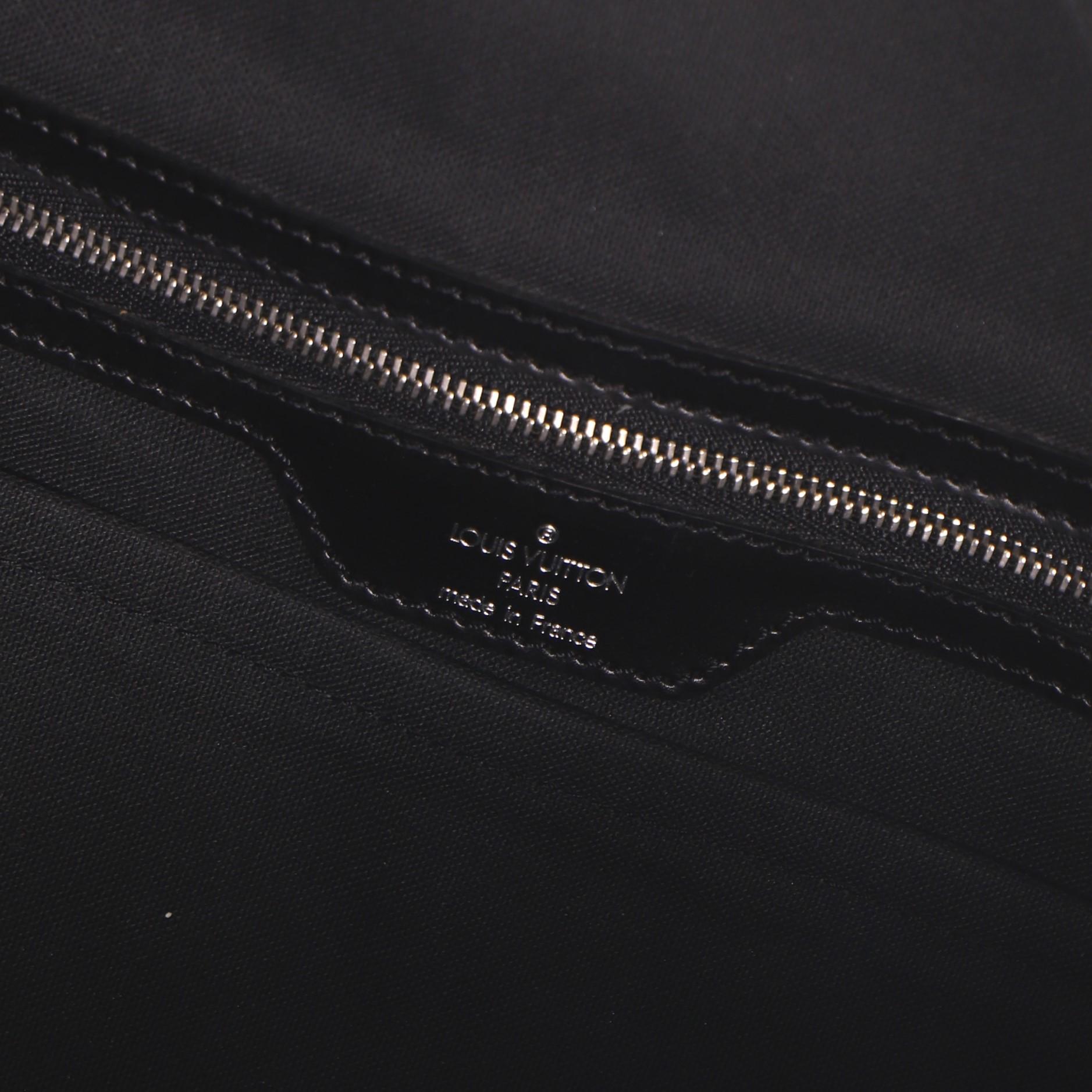Louis Vuitton Taimyr Messenger Bag Taiga aus Leder und Segeltuch 4