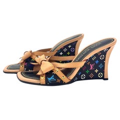 Louis Vuitton Takashi Murakami Sandalias de cuña retro vintage con lazo y monograma 35.5