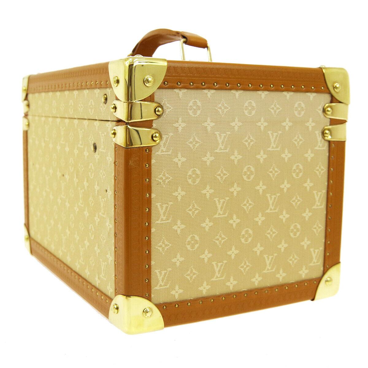 Reise-Kosmetikkoffer/Kosmetikkoffer mit Henkel aus braunem Leder von Louis Vuitton mit Monogramm (Braun)
