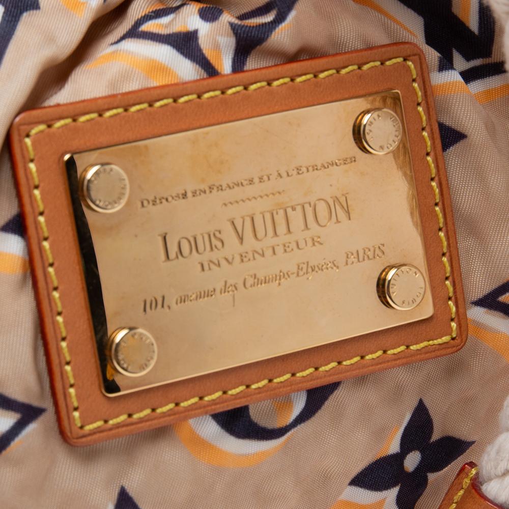 Louis Vuitton Tan Monogram Nylon Limited Edition Bulles MM Bag In Good Condition In Dubai, Al Qouz 2