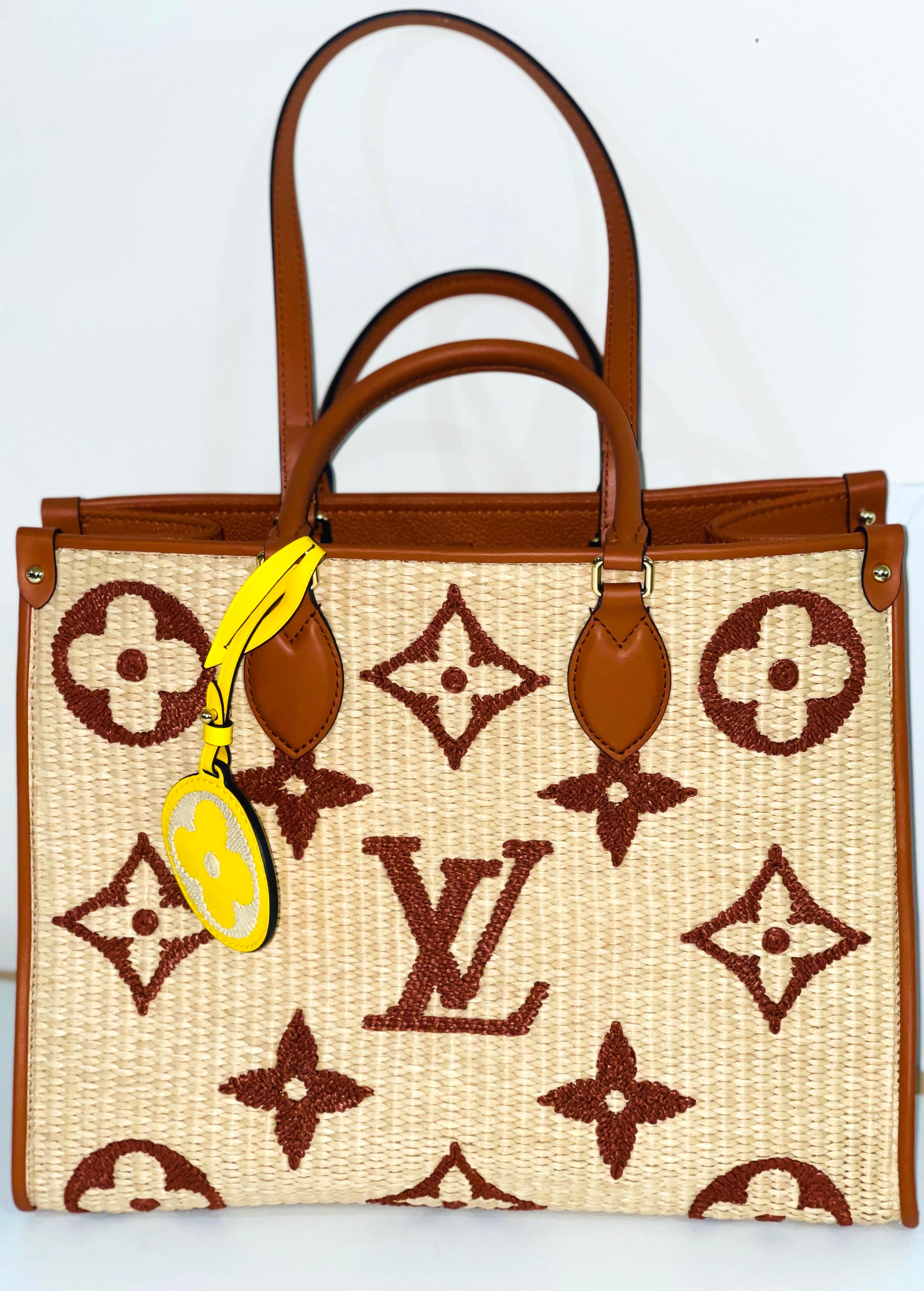 Louis Vuitton Tan Raffia Giant Monogram OnTheGo MM On the go New In New Condition In West Chester, PA
