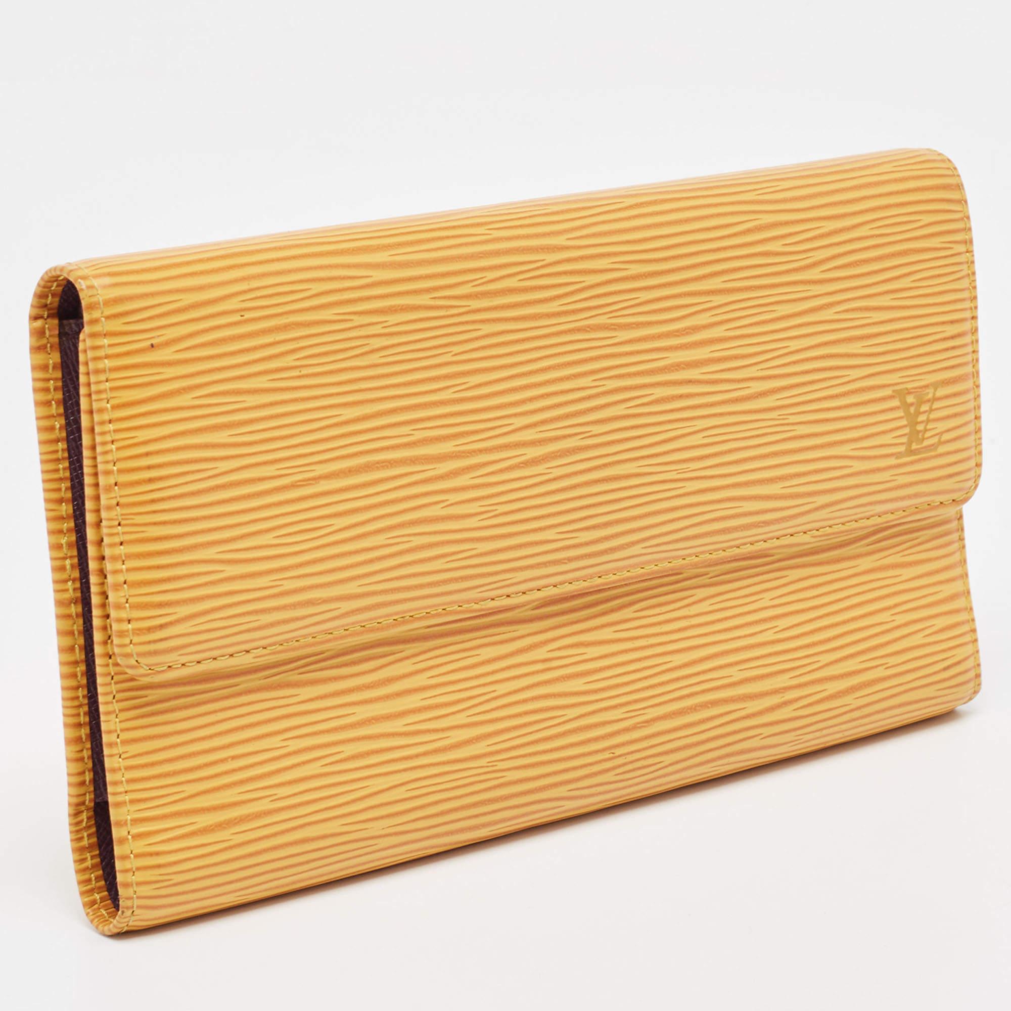 Louis Vuitton Tassel Yellow Epi Leather Porte Tresor International Wallet In Good Condition In Dubai, Al Qouz 2