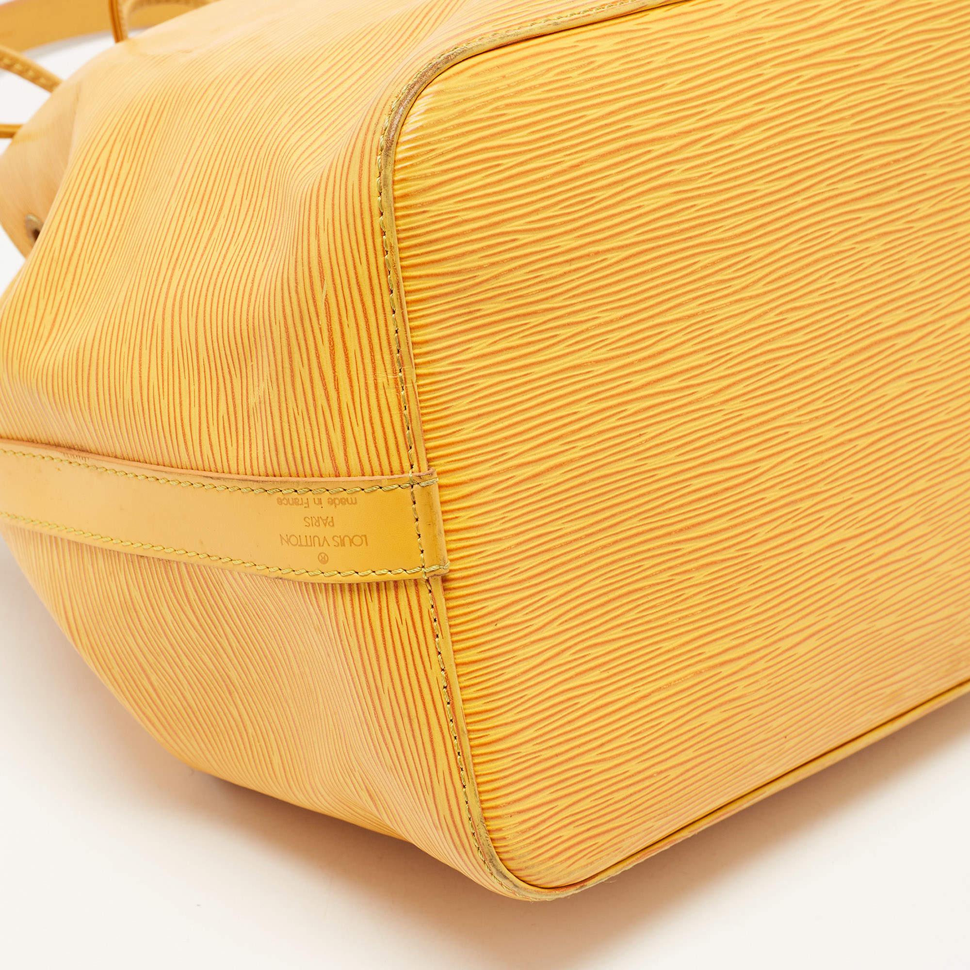 Gelbe Epi-Leder-Neonoe-Tasche von Louis Vuitton mit Quaste 7