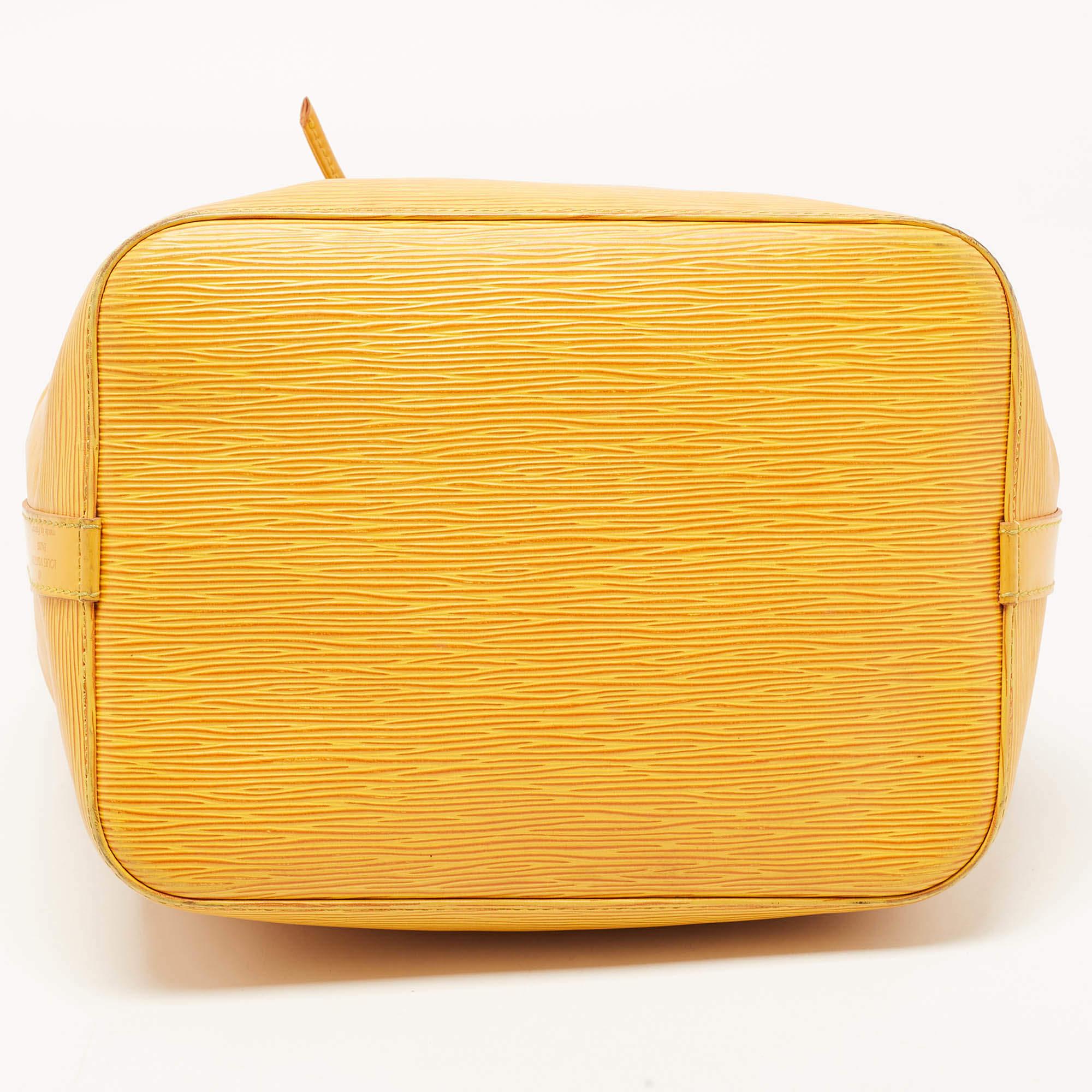 Gelbe Epi-Leder-Neonoe-Tasche von Louis Vuitton mit Quaste 1