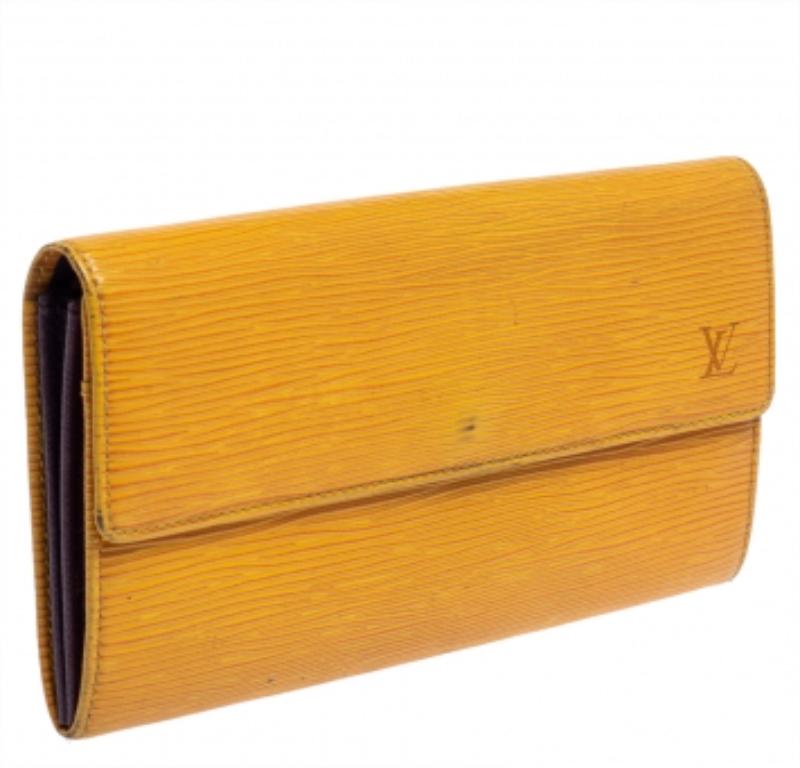 Louis Vuitton Tassil Yellow Epi Leather Sarah Wallet In Fair Condition For Sale In Dubai, Al Qouz 2