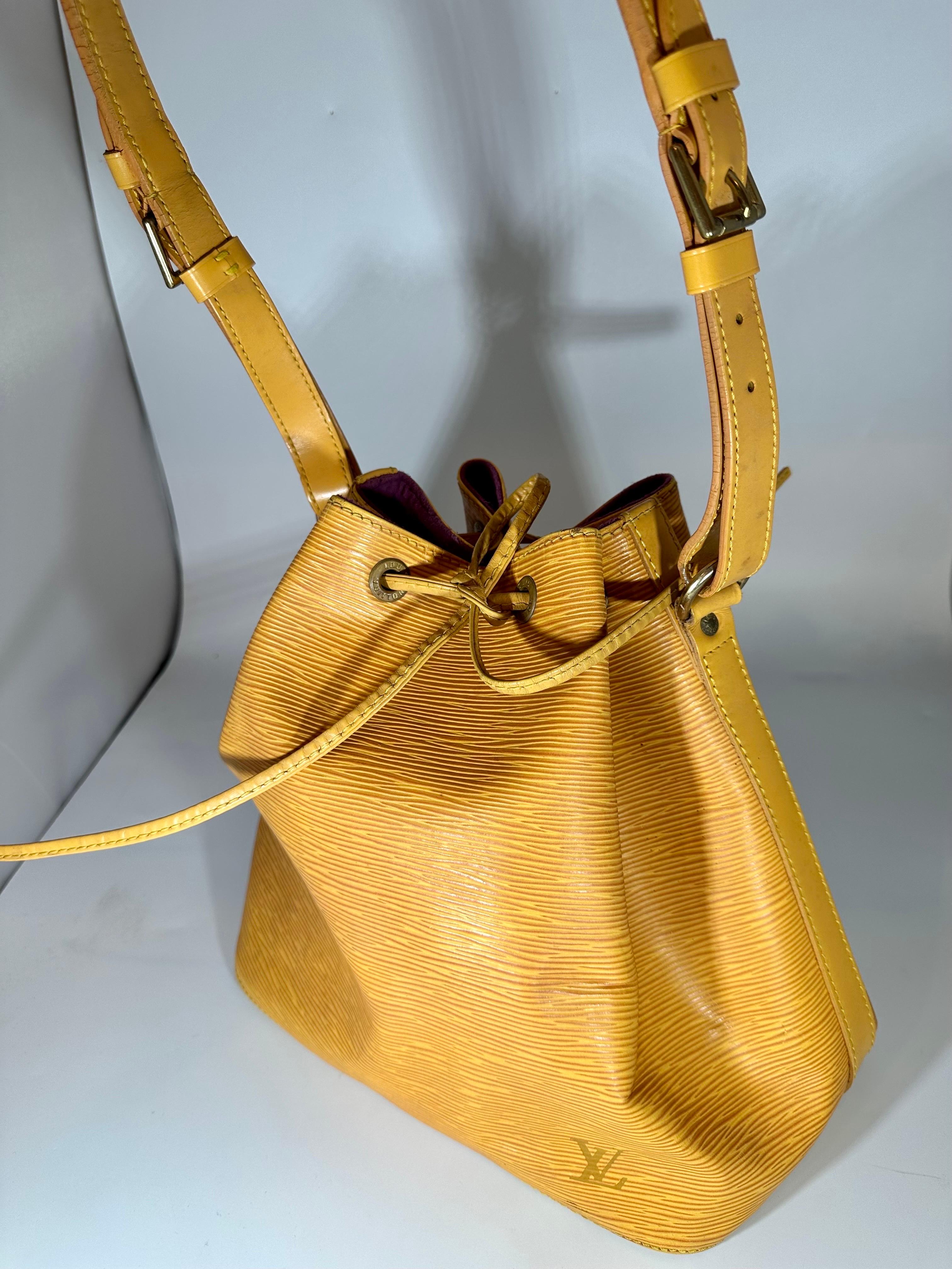 Women's LOUIS VUITTON TASSIL YELLOW EPI NOÉ PETITE Drawstring Hand Bag/ Shoulder Bag For Sale