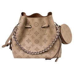 Louis Vuitton Taupe Mahina Bella Galet Borsa a secchiello in pelle di vitello