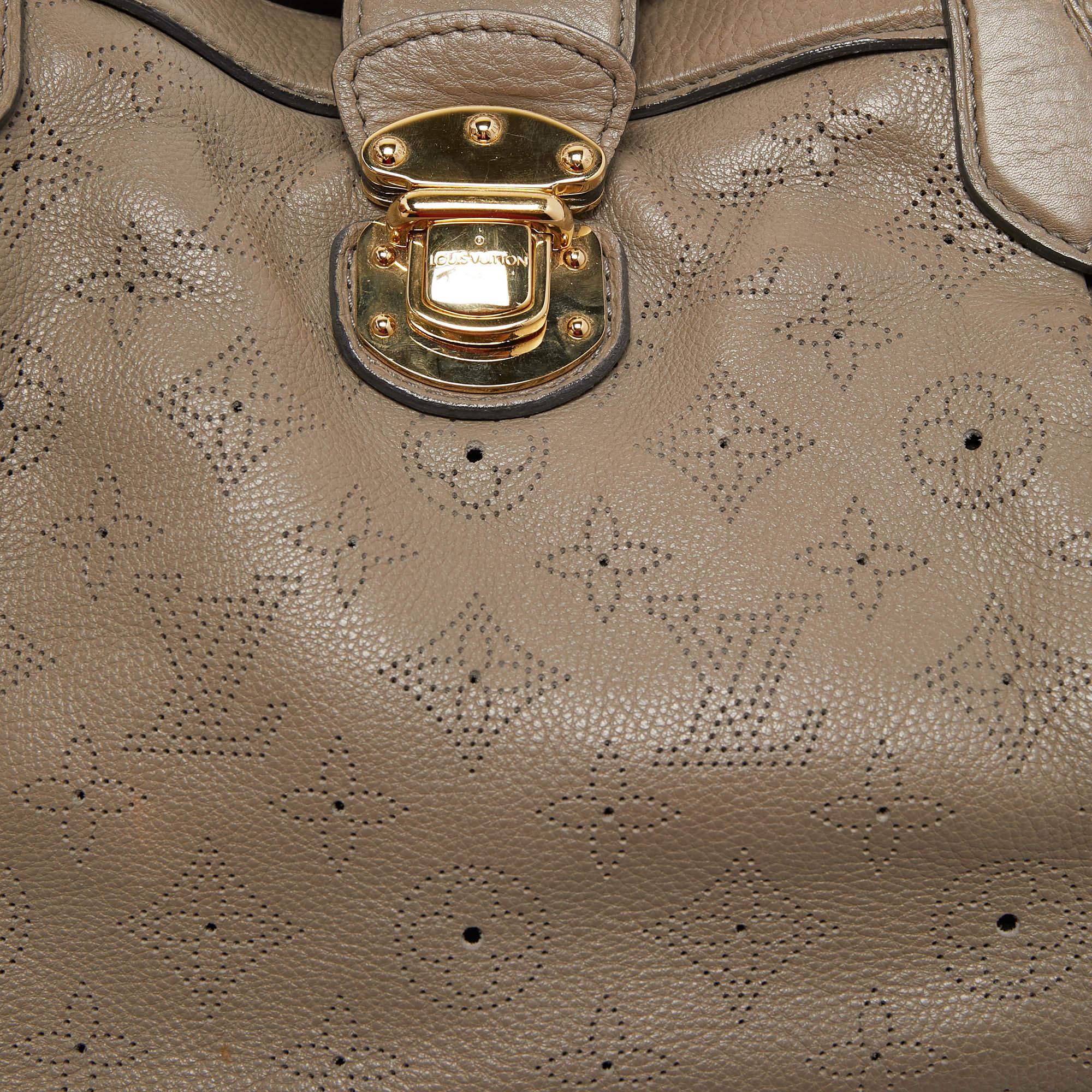 Louis Vuitton Taupe Monogram Mahina Leather Cirrus PM Bag For Sale 5