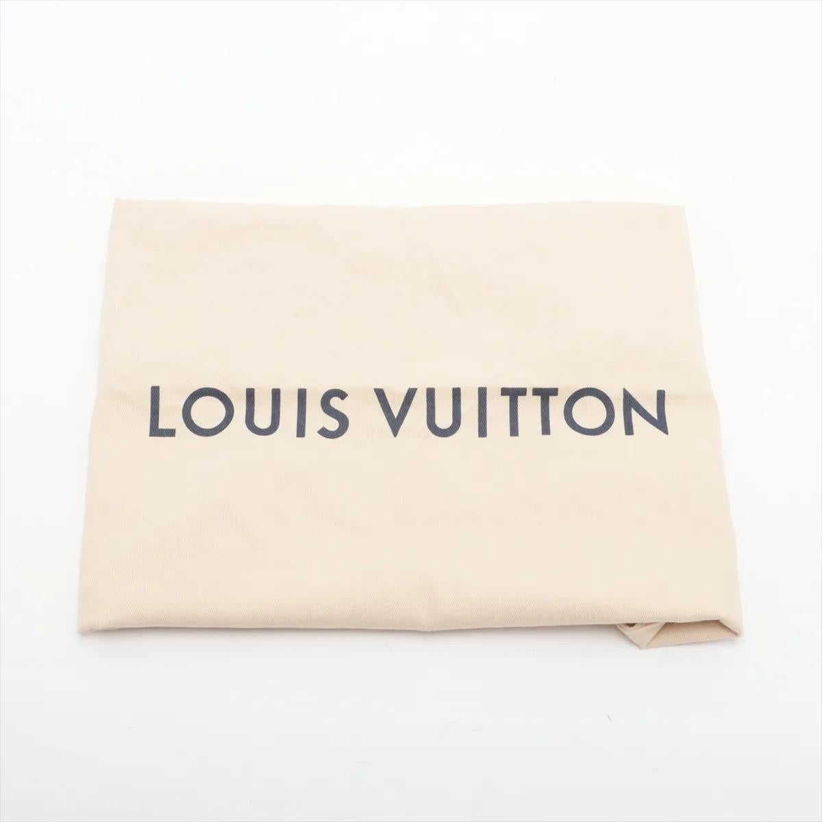 *Louis Vuitton Taurillon Capucines PM Schwarz im Angebot 13