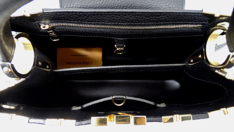 Louis Vuitton Taurillon Capucines PM w/ Bandouliere Handbag For Sale 3