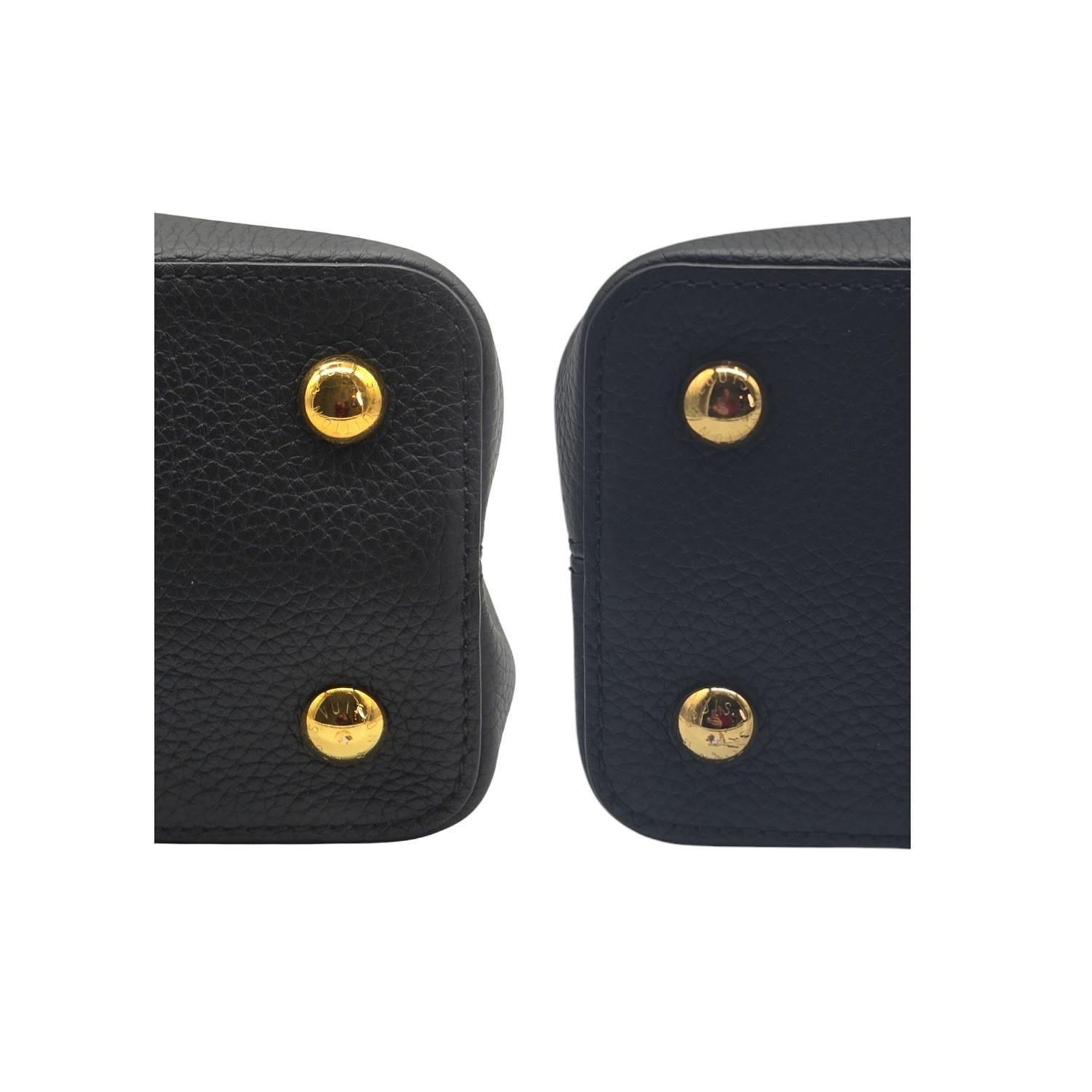 Louis Vuitton Taurillon Fiore di ornamento Capucines PM Borsa con tracolla in vendita 7
