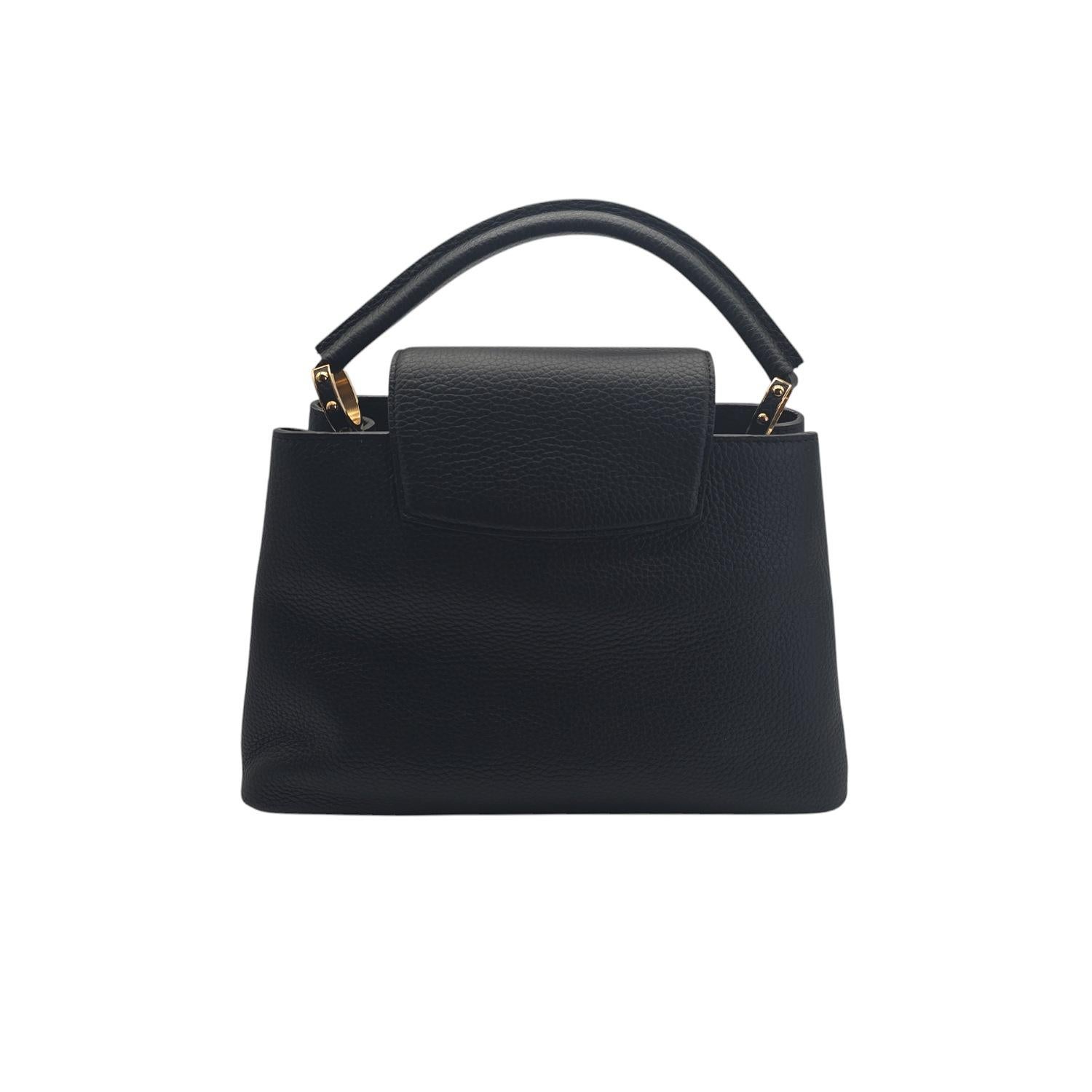 Donna Louis Vuitton Taurillon Fiore di ornamento Capucines PM Borsa con tracolla in vendita