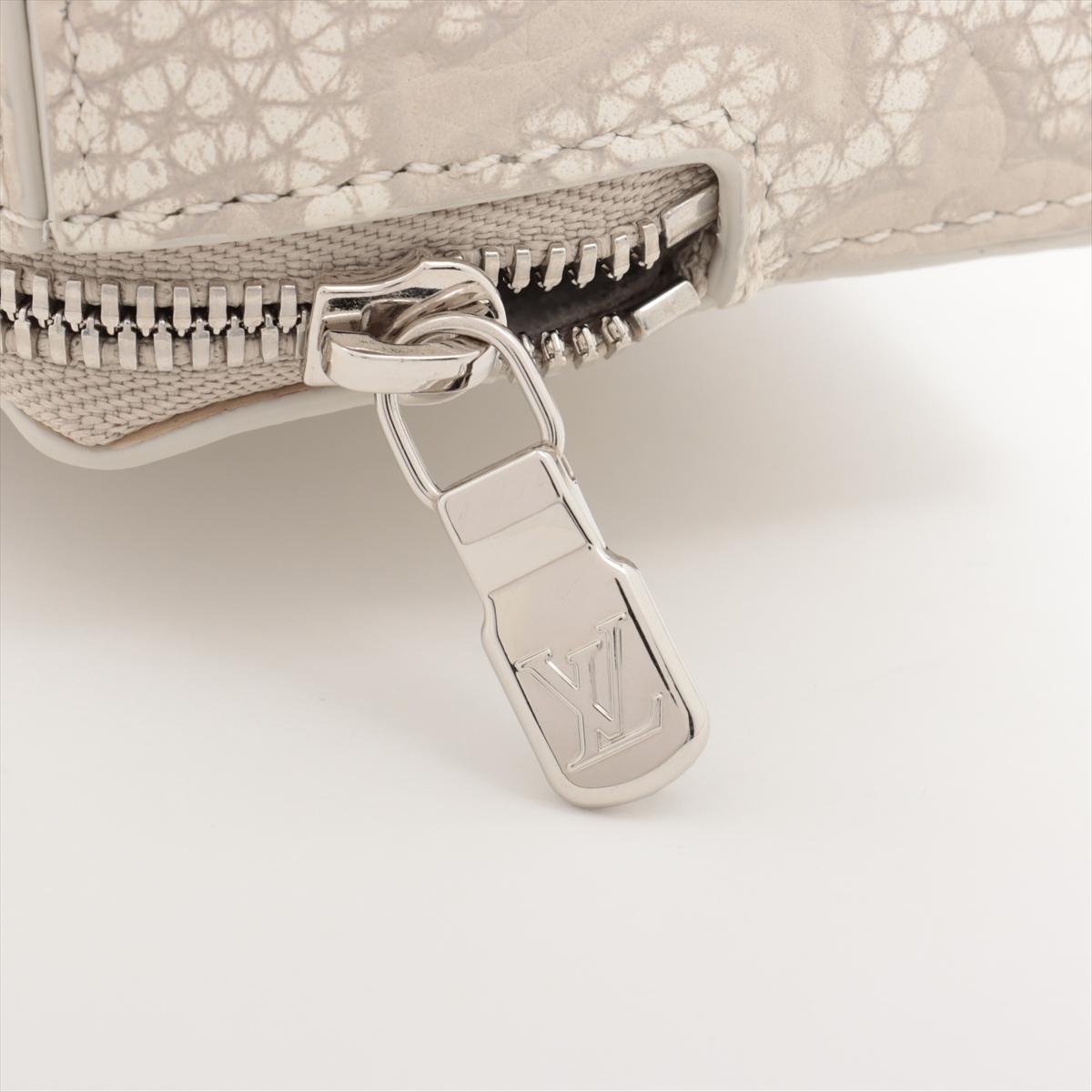 Louis Vuitton Taurillon Monogram Climbing Pouch Bag Charm For Sale 2