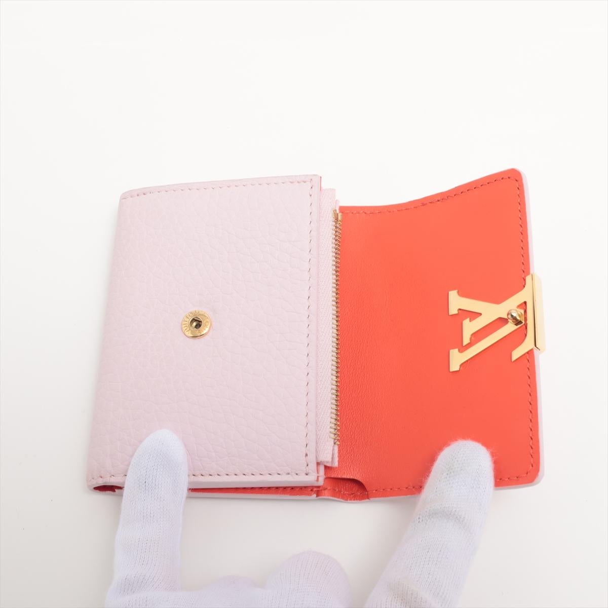 Louis Vuitton Taurillon Portefeuille Capucine XS Lilac x Orange In Good Condition In Humacao, PR