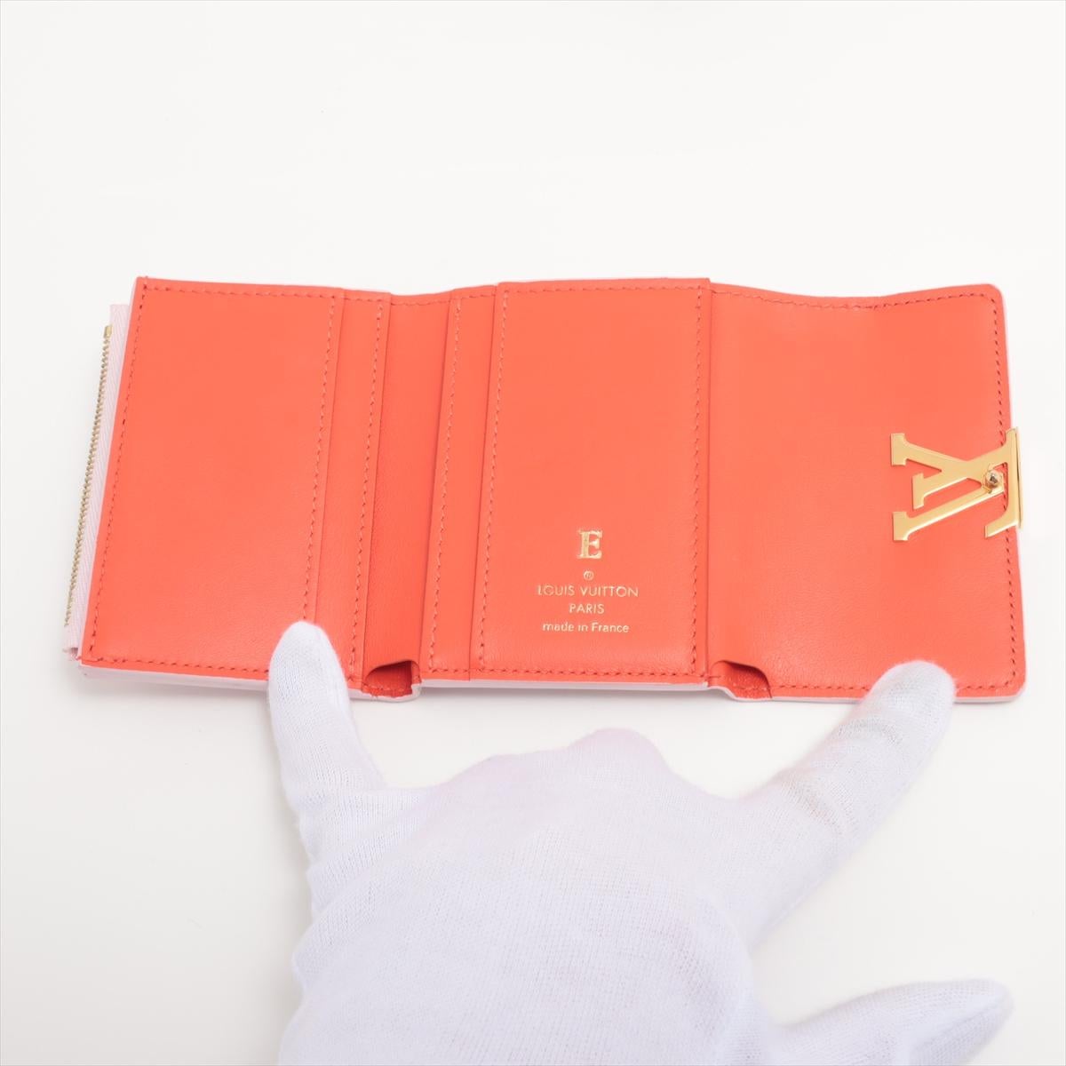 Women's Louis Vuitton Taurillon Portefeuille Capucine XS Lilac x Orange