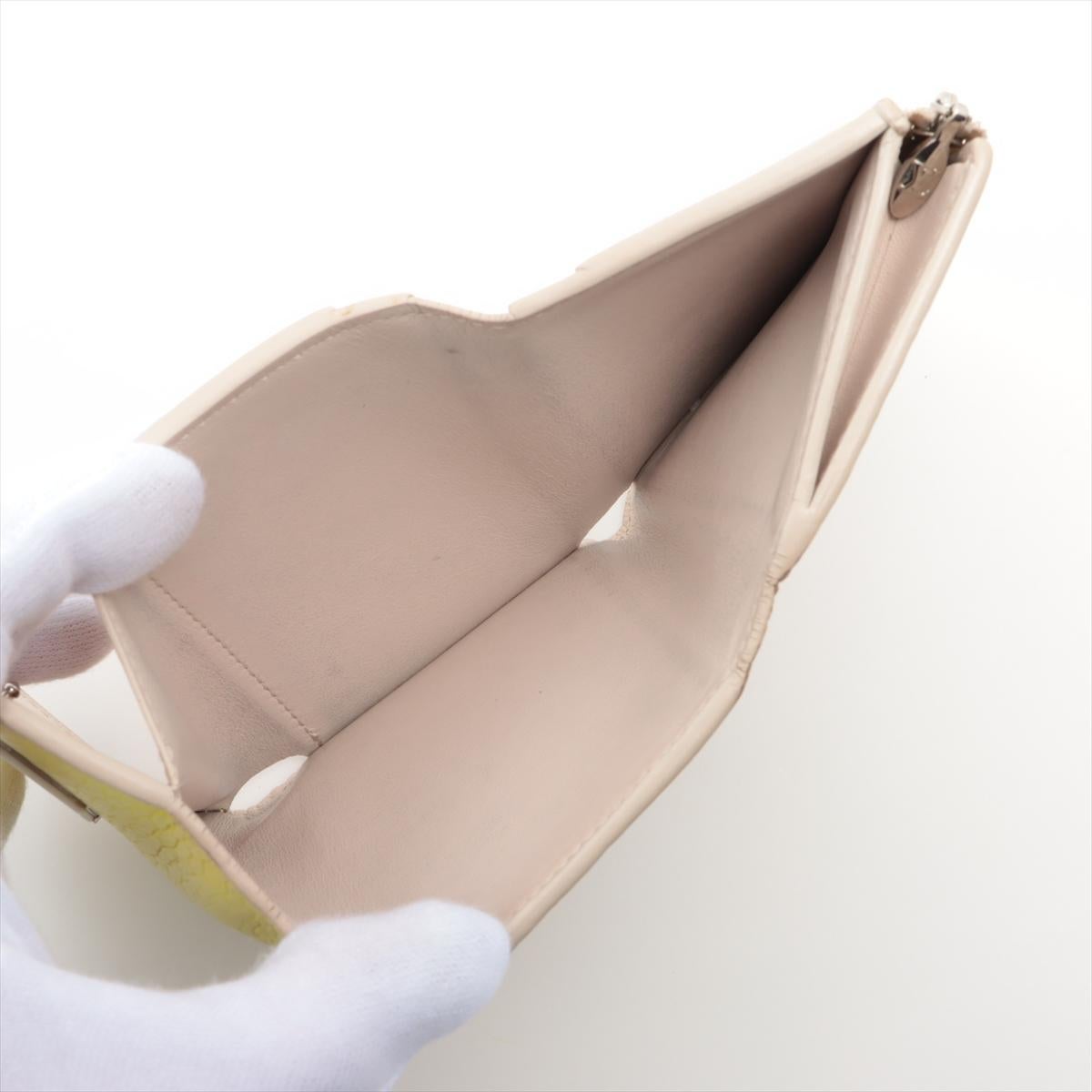 Louis Vuitton Taurillon Portefeuille Capucines Yellow x Beige Wallet For Sale 2