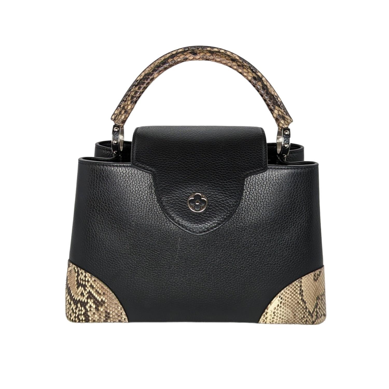 Noir Louis Vuitton - Sac à main Taurillon MM avec bordure en python en vente