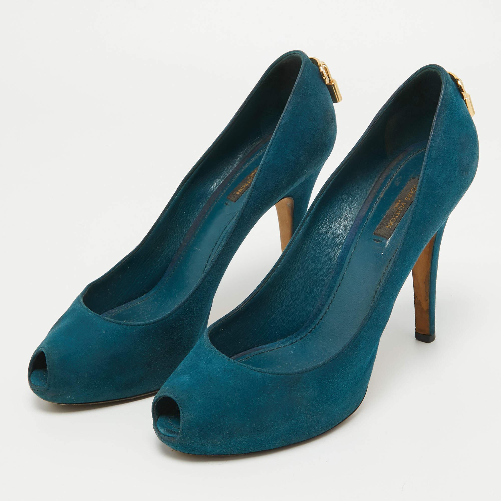 Louis Vuitton Teal Suede Oh Really! Peep Toe Pumps Size 38.5 For Sale 3